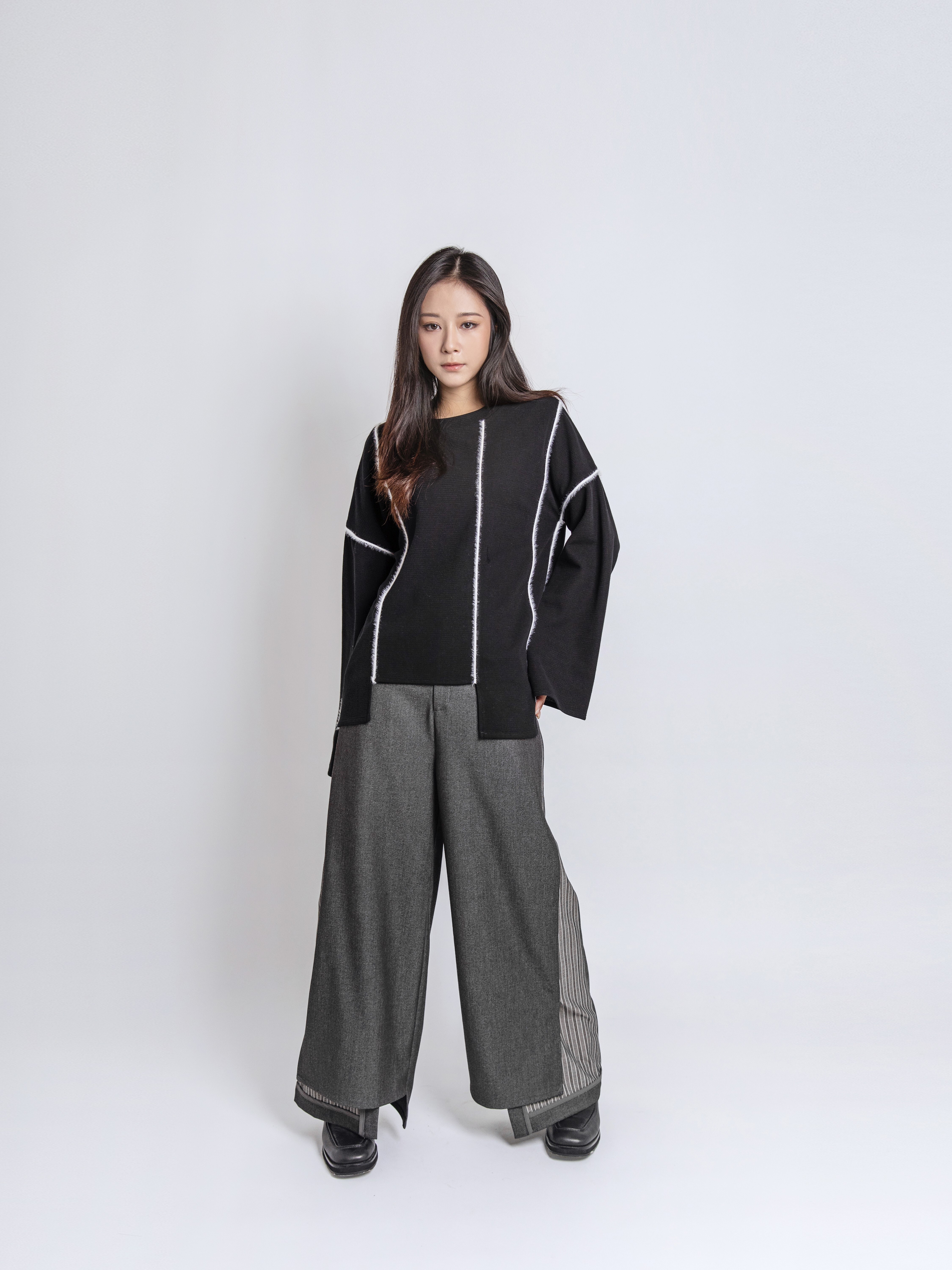 Oversized fluffy trim top - 25WRT225A
