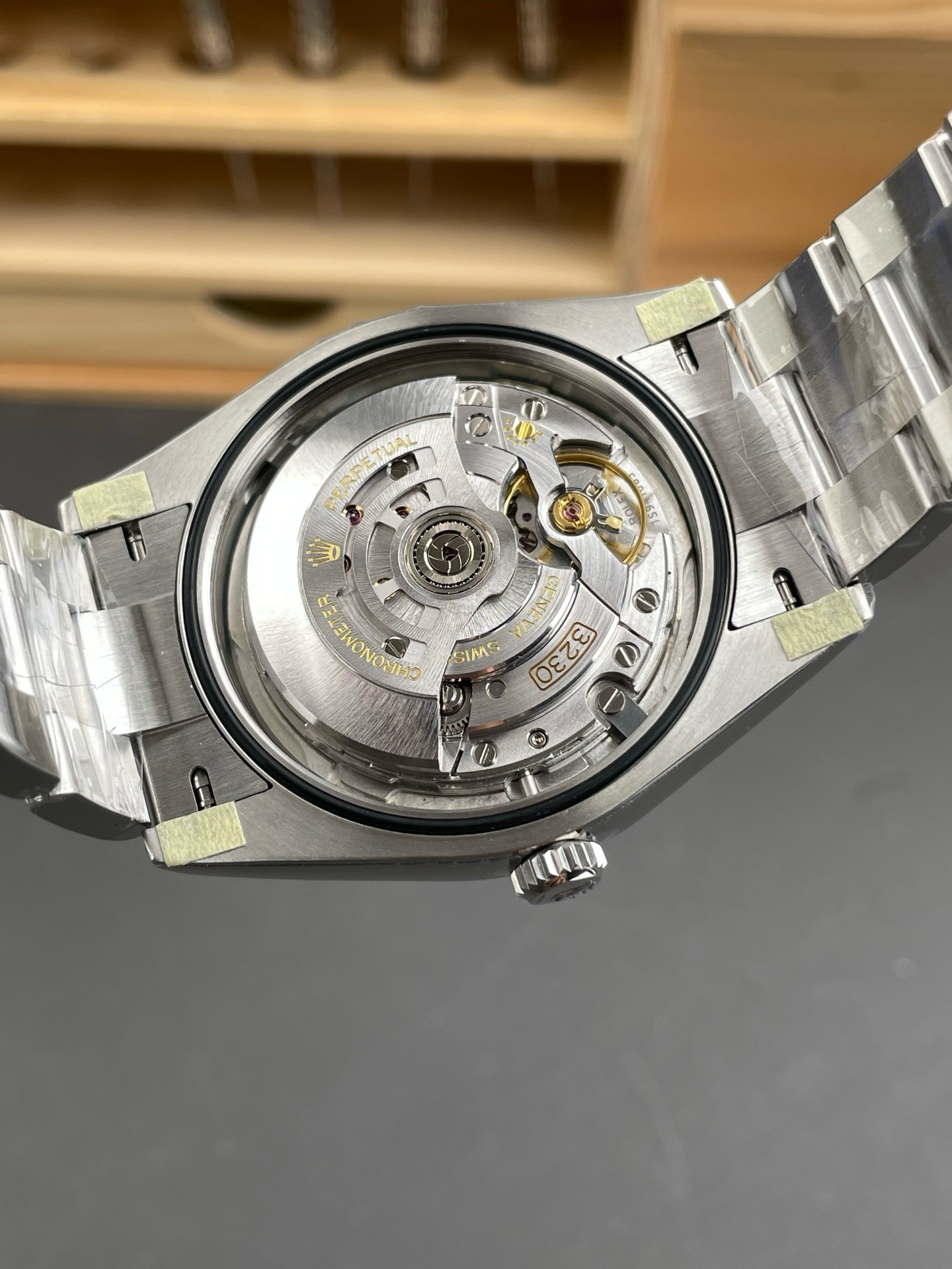 Rolex Oyster Perpetual 41 Celebration Dial 124300 style -77