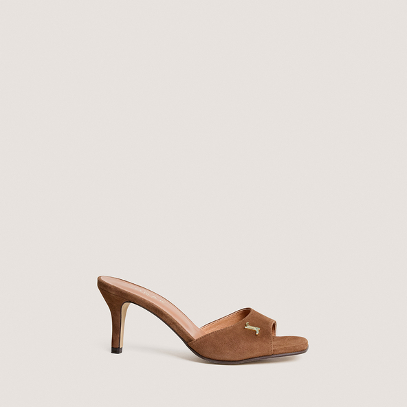 Mules à talons et monogrammesen velours noisette | VERTIGE