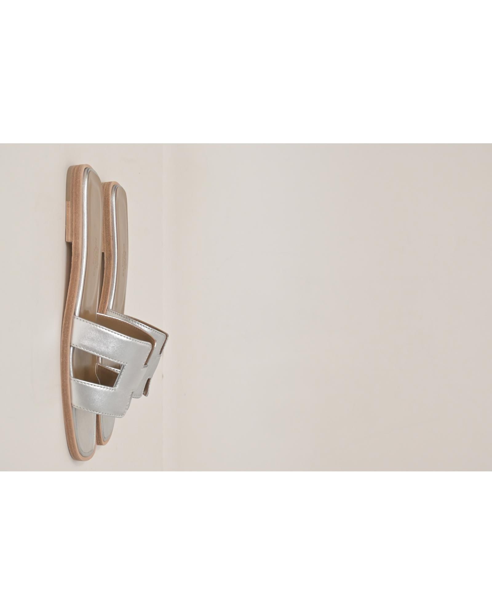 Hermes Preloved Oran Sandals Leather Slide Wo - Metallic | Silver Flats