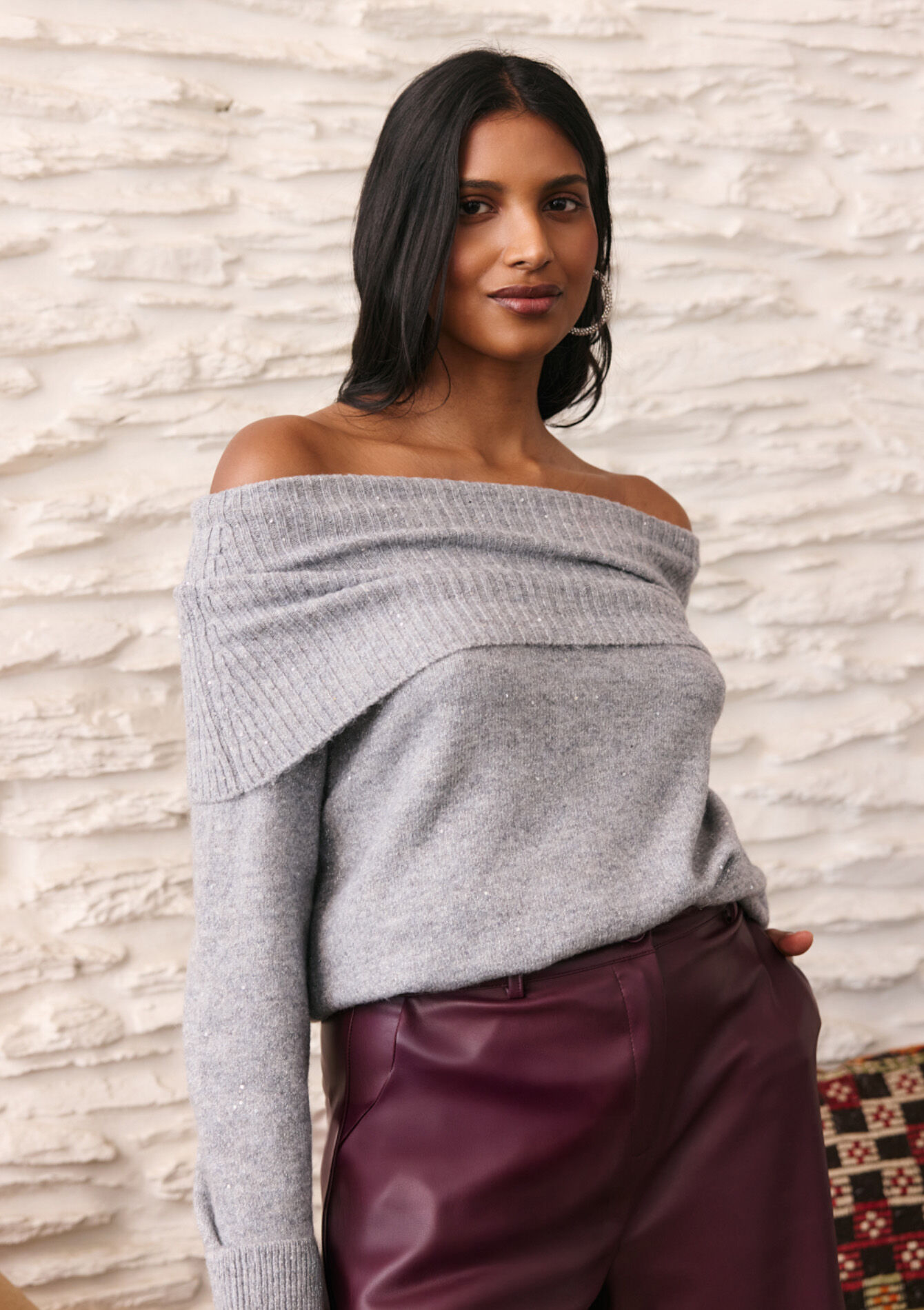 Off-shoulder trui met pailletten
