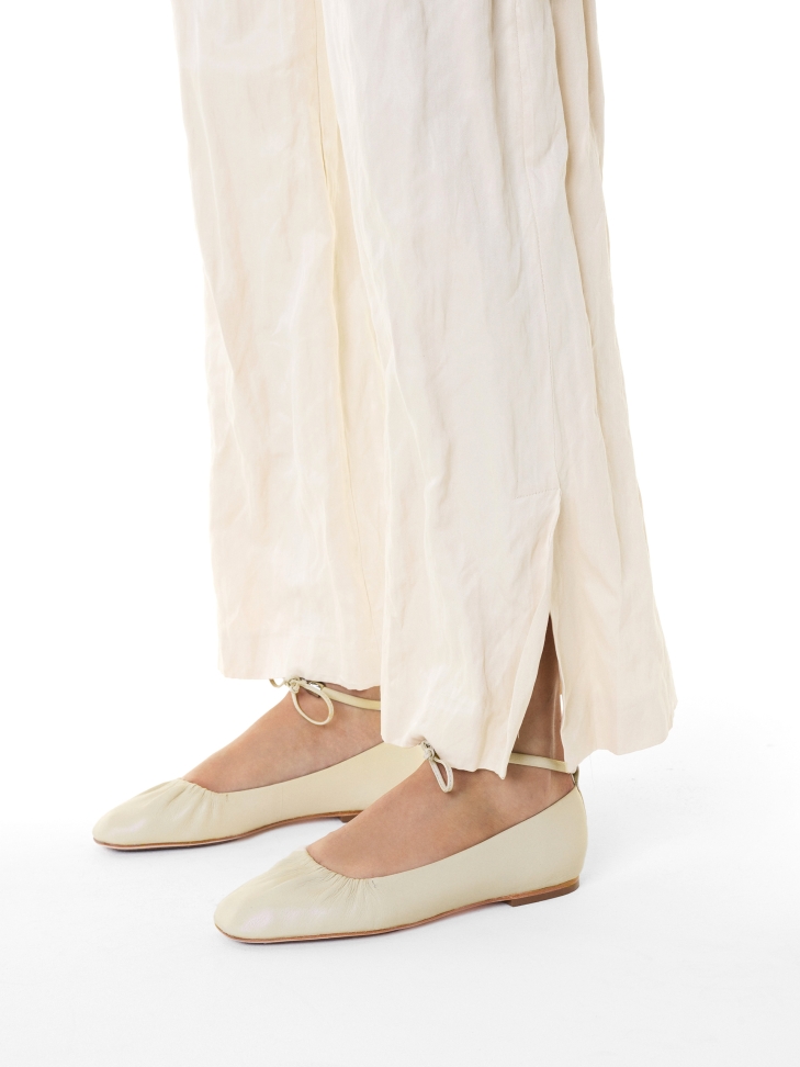 Cream ballerinas with ties