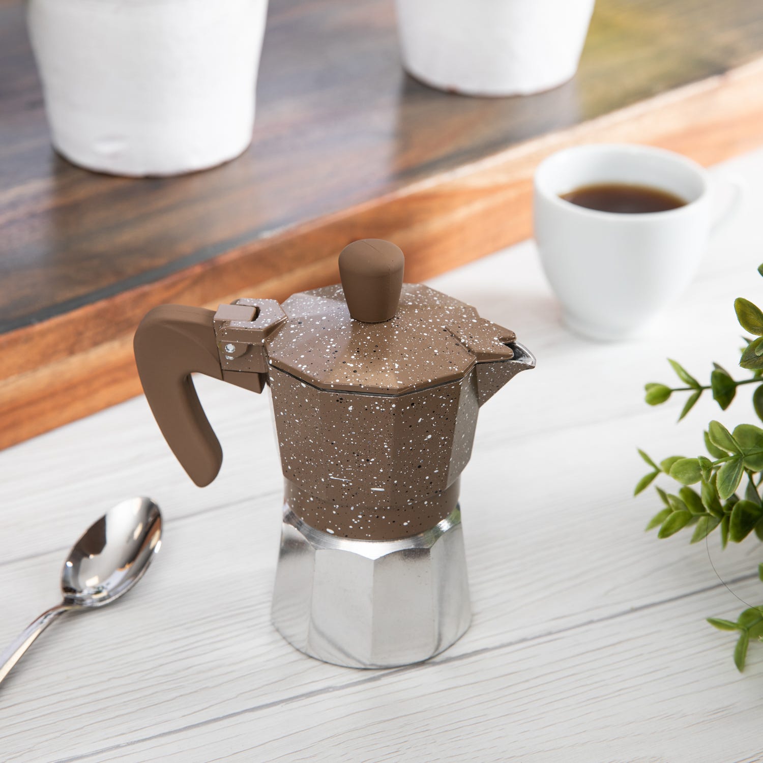 Caffettiera una tazza marrone 0 grassi