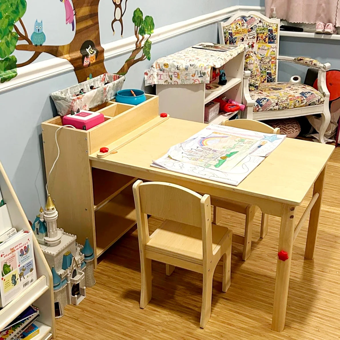 Kids Art Table and Chairs Set Craft Table with Large Storage Shelves Drawing Desk Activity Study Wooden Children's Furniture