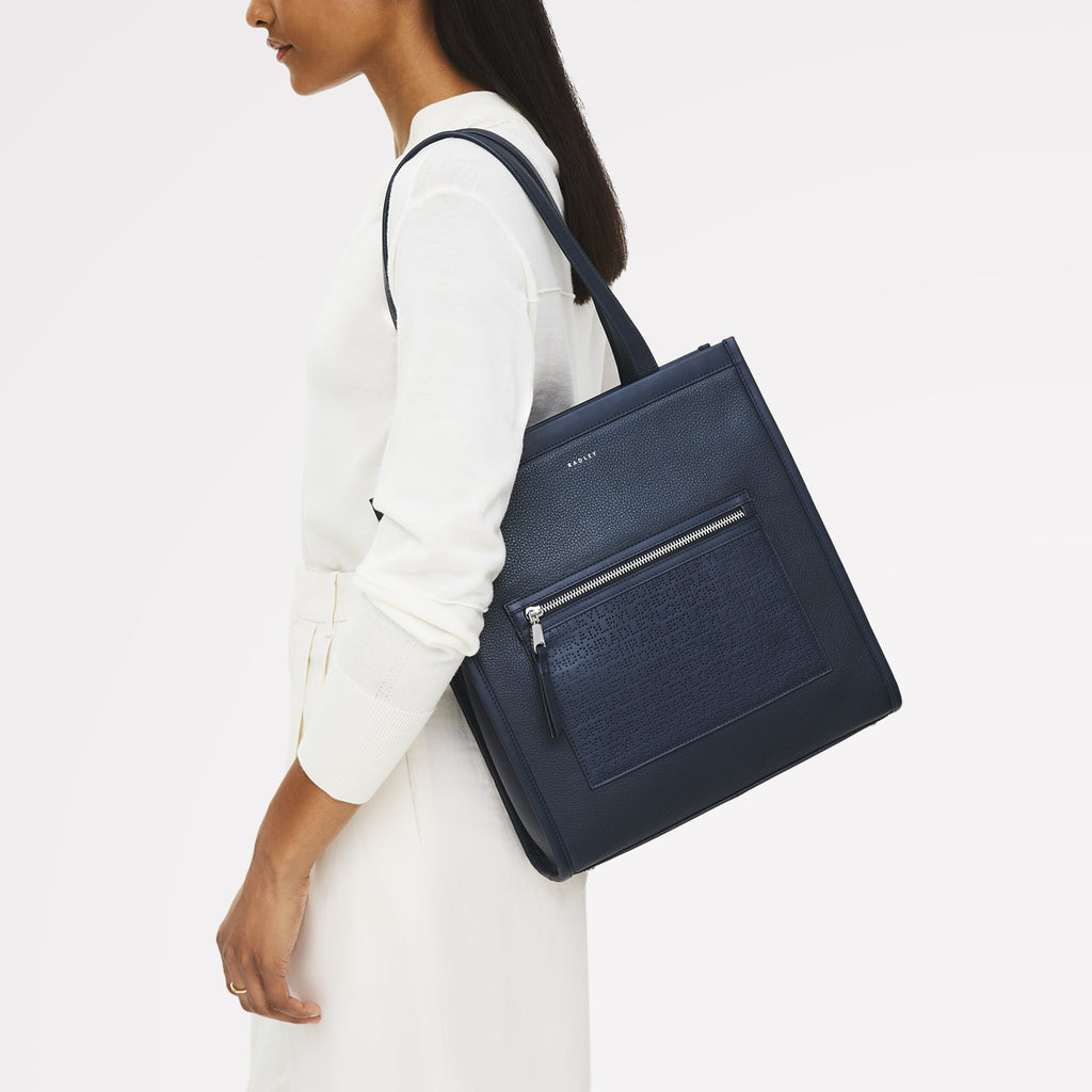 Alba Place - Medium Ziptop Tote