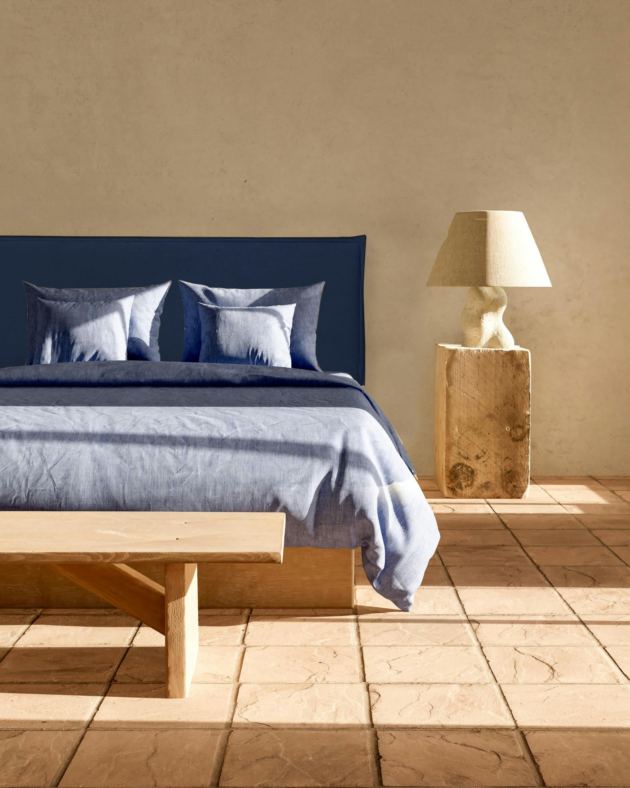 EDMOND - Tête de lit tapissée en tissu 100% lin bleu 145x100cm