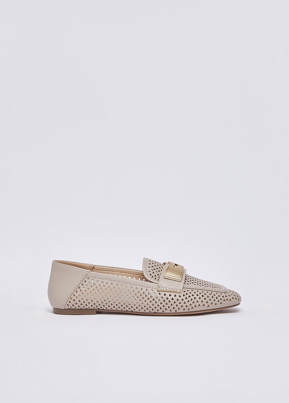 Mocassini in pelle traforata
