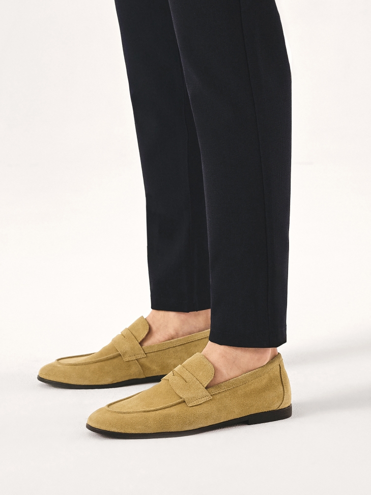 Men's suede loafers with belt