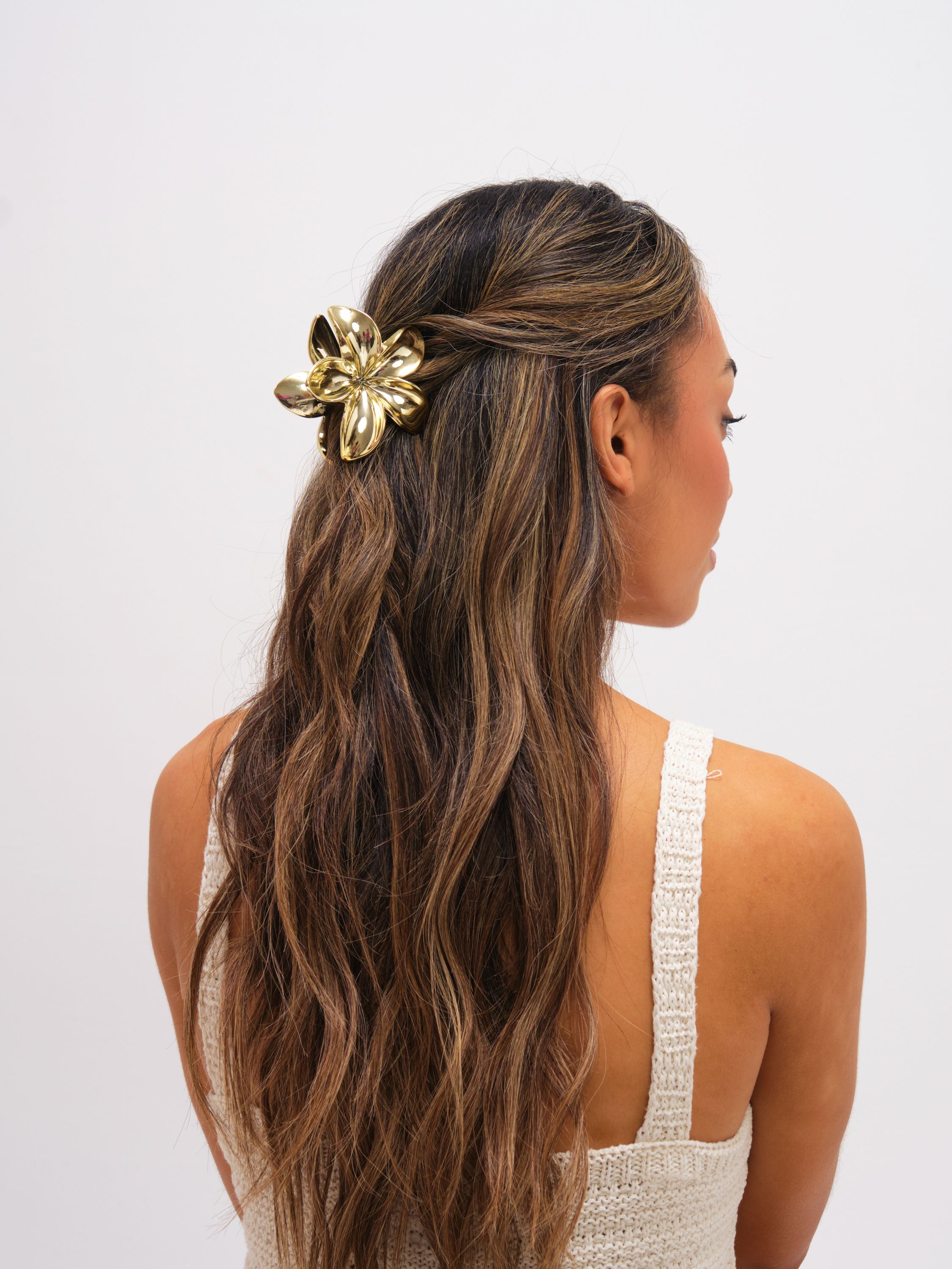 Mood Gold Floral Claw Clip