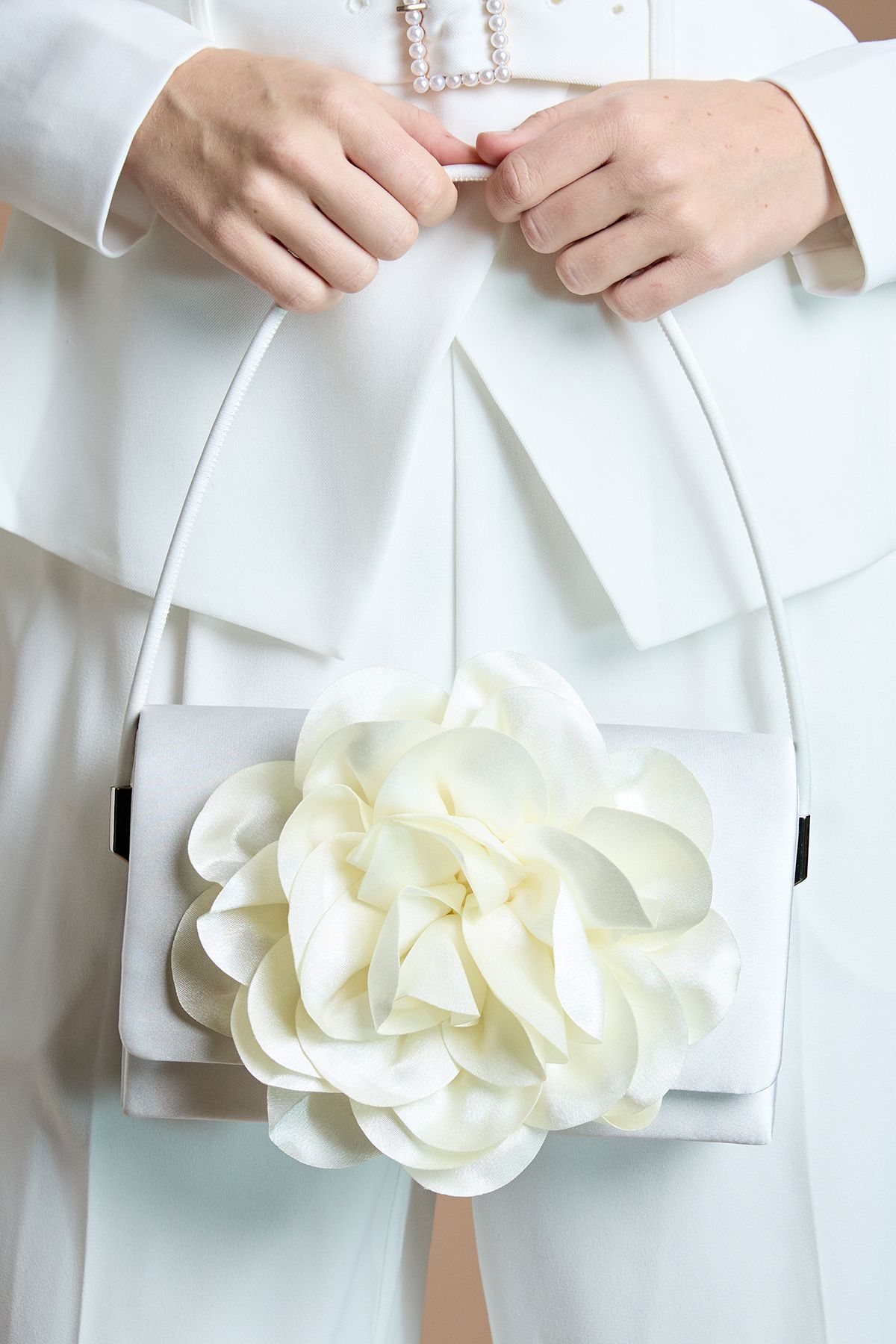 Coast Bridal Ava Flower Detail Grab Bag