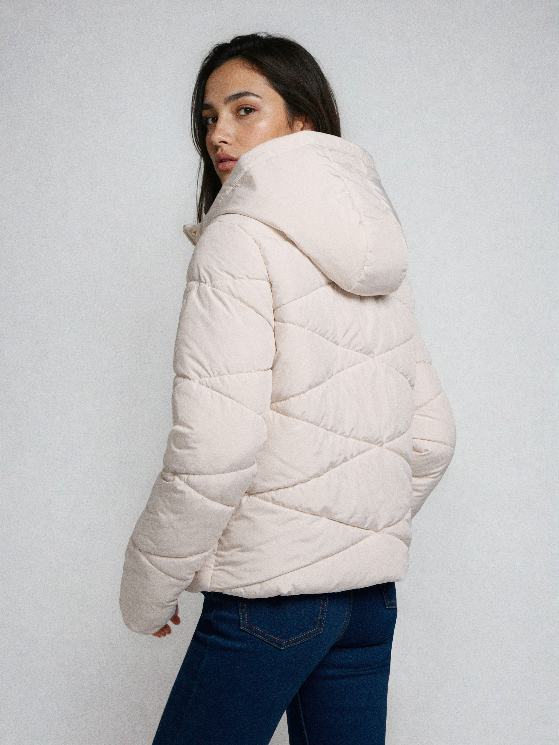 Pikowana kurtka puffer z kapturem