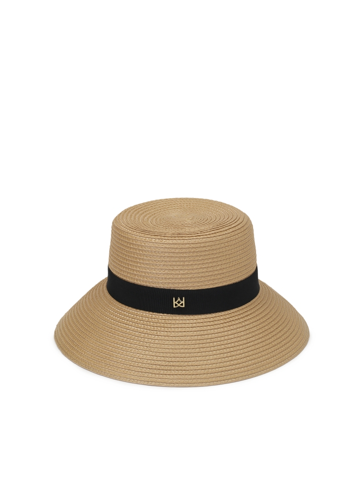 Beige summer hat with ribbon