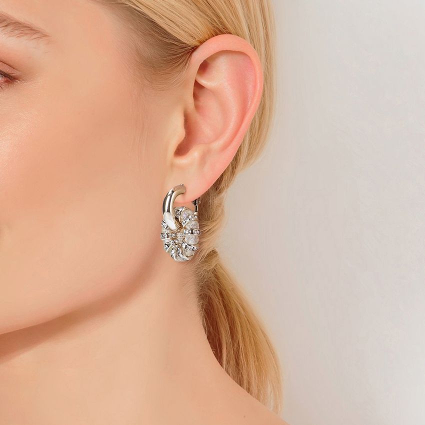 Manfield Goudkleurige oorbellen met steentjes hangers