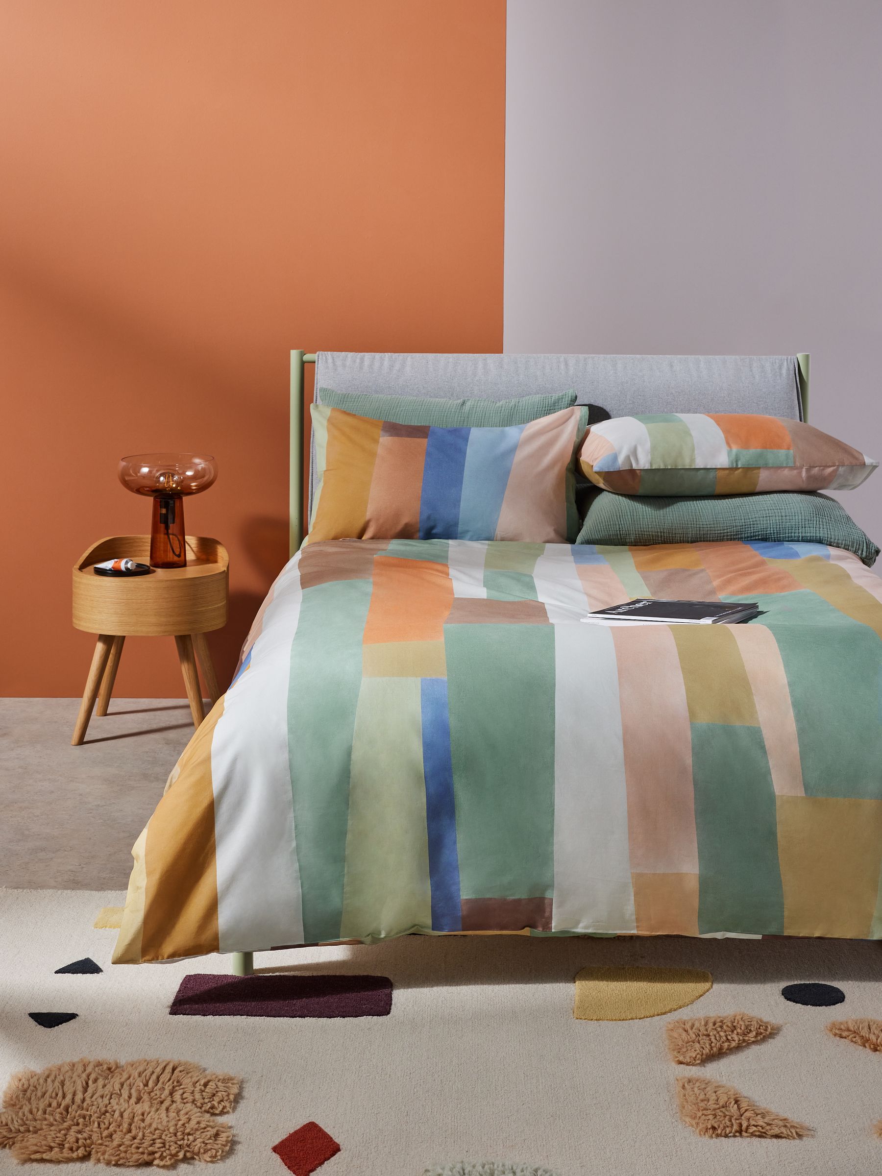 Alonzo 180 Thread Count Duvet Cover and Pillowcase Set in Multi