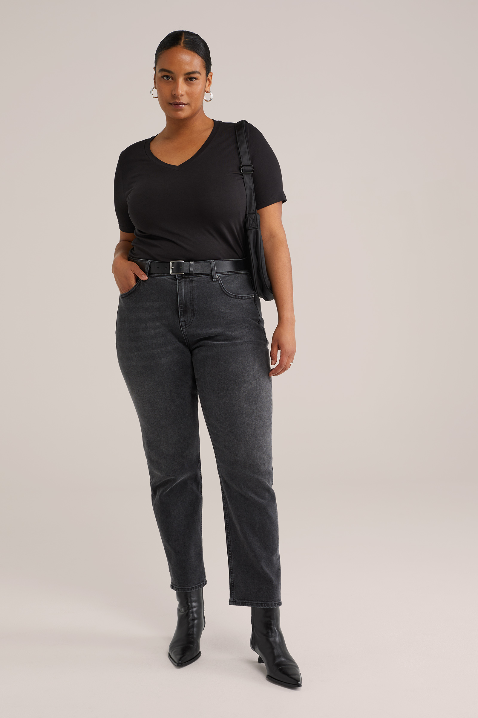 Dames T-shirt met V-hals - Curve