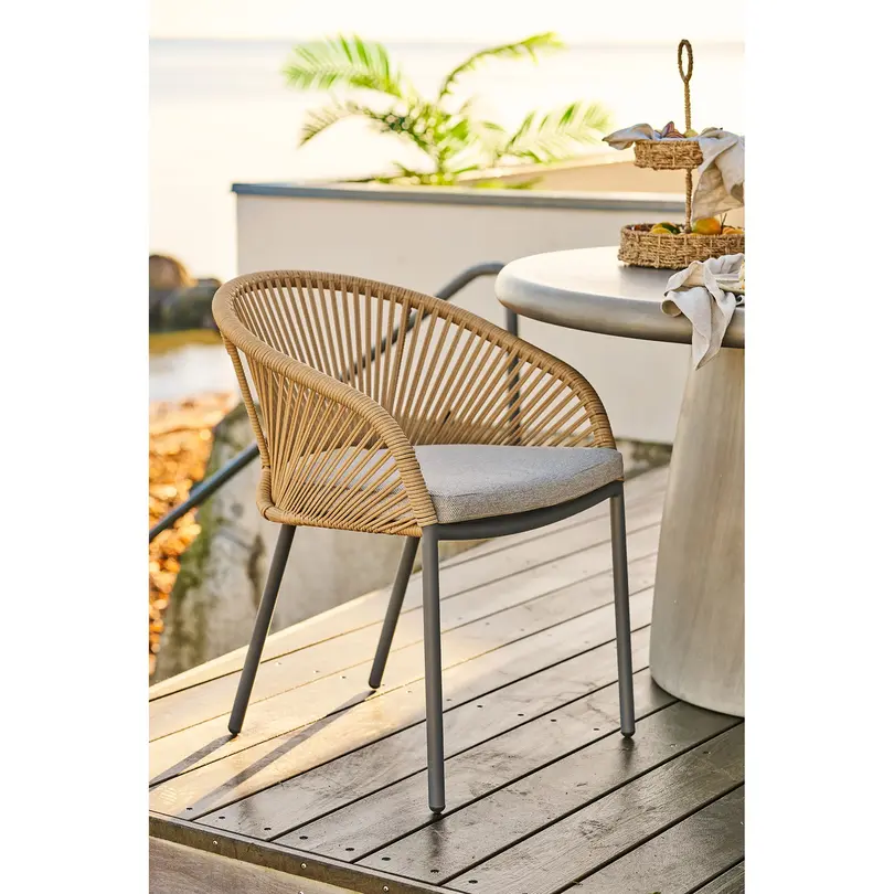 Gartenstuhl Novelle