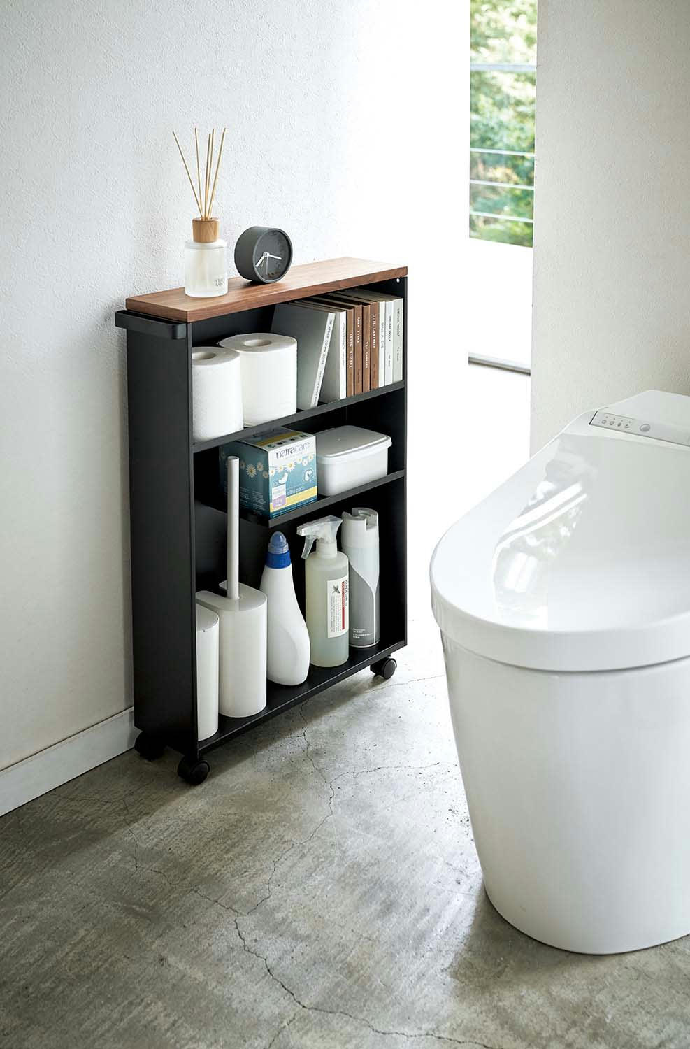 - Etagère de toilette sur roulettes métal et bois  slim noir