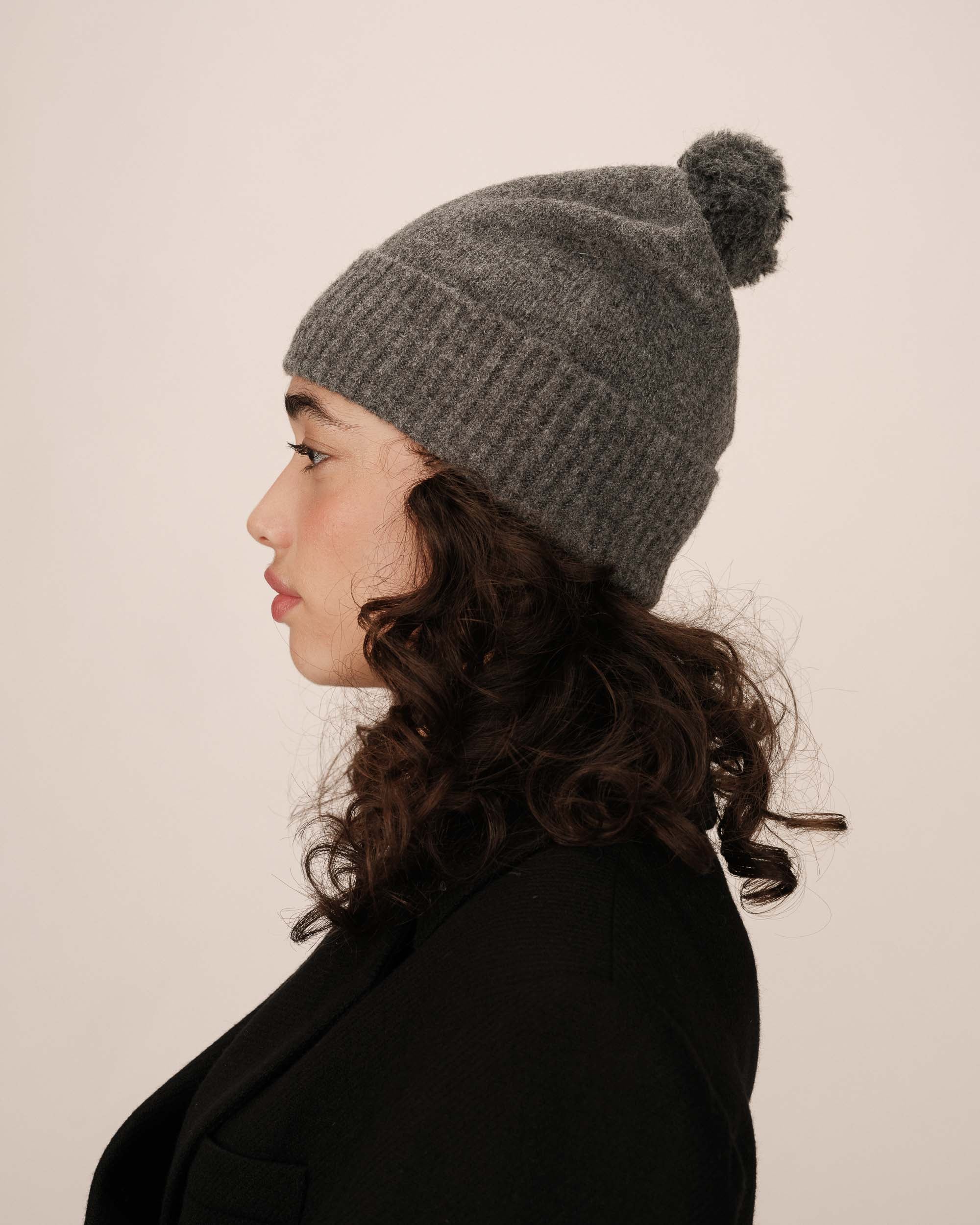 Bonnet en maille anthracite Salambo