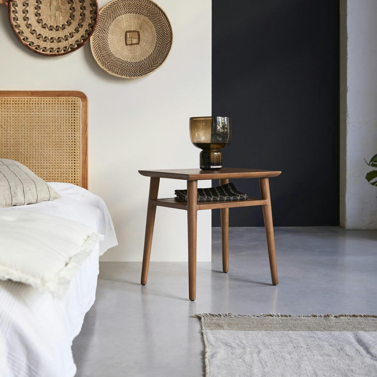 VINTAGE - Chevet en teck massif recyclé