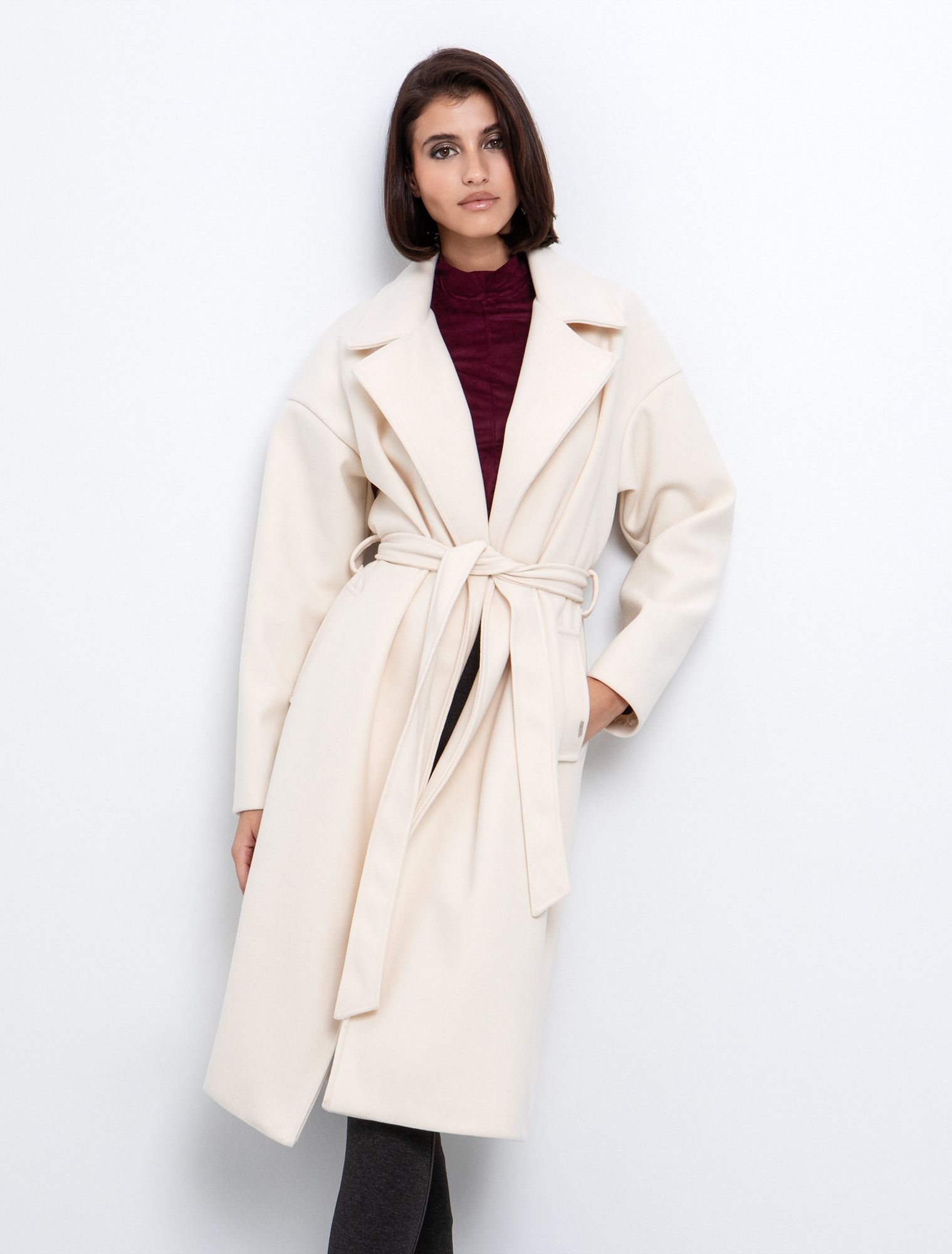 Μακρύ παλτό με ζώνη