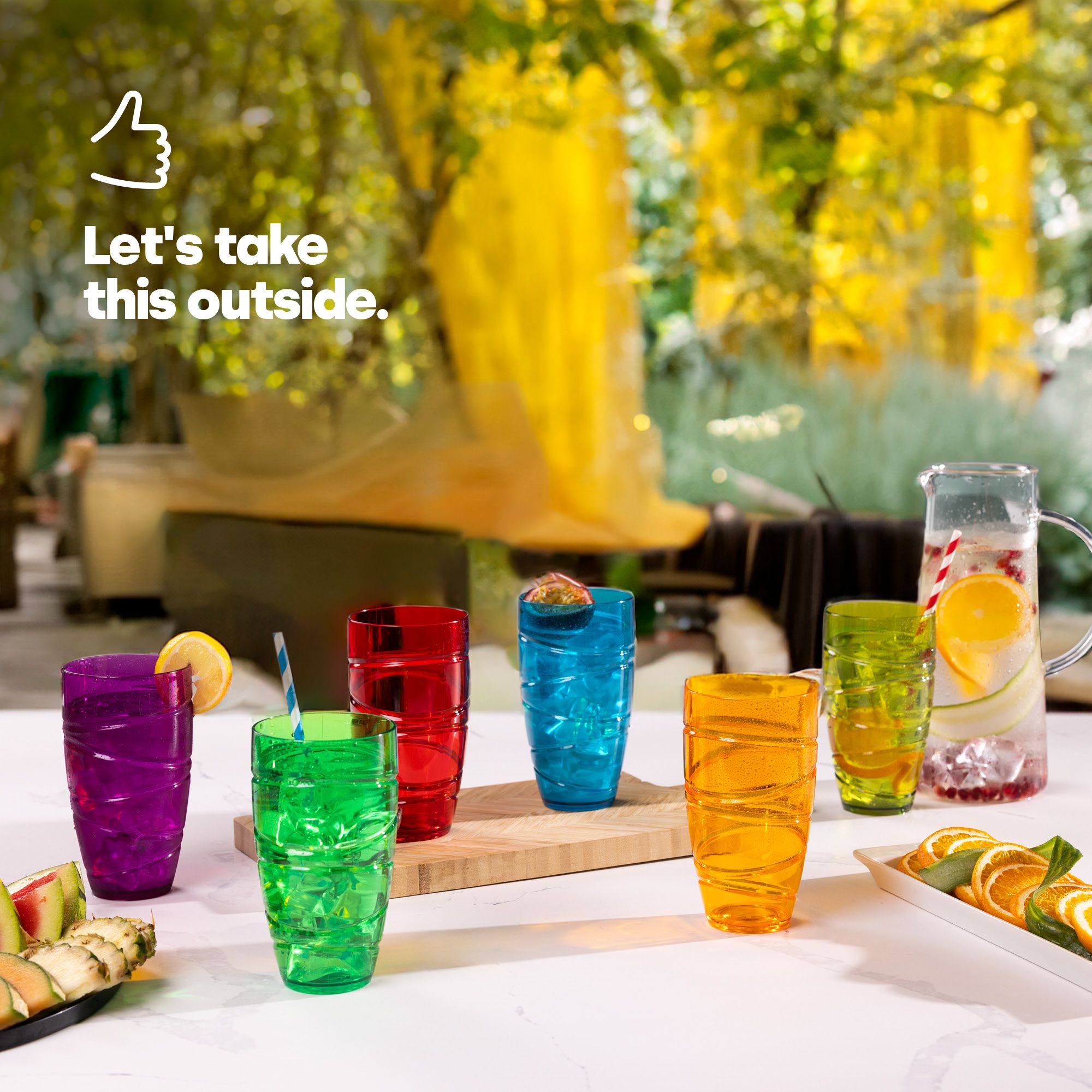 LIVIVO Plastic Tumblers Set of 4 600ml Reusable Cups Multicoloured Swirl Design BPA Free Drinking Cups for Picnic Camping