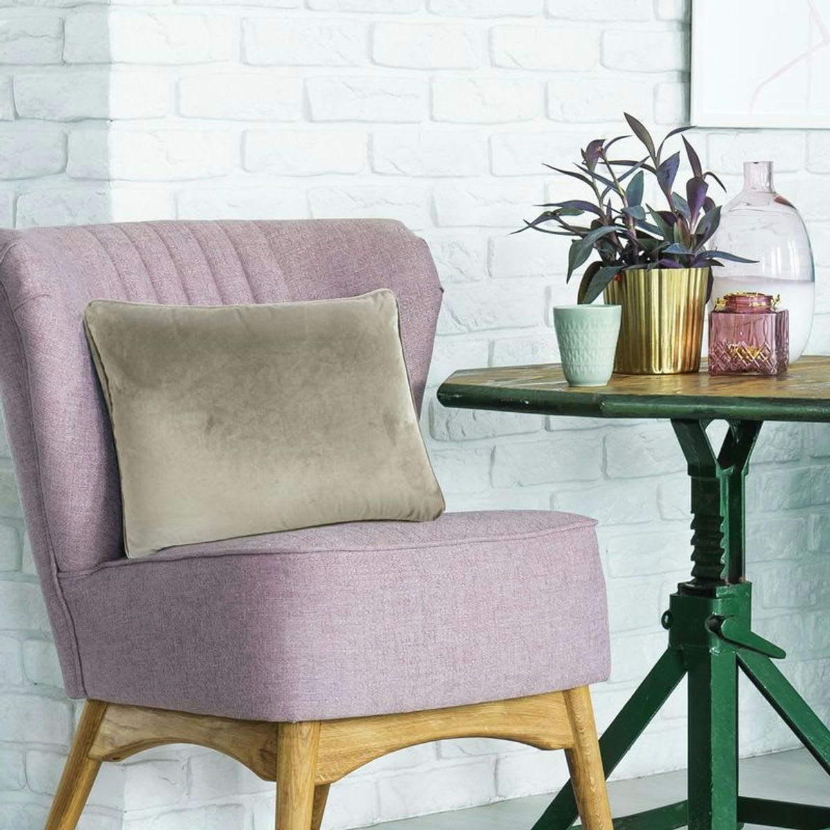 VELOURS - Coussin en velours taupe 60x40