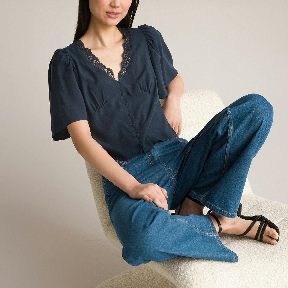 Chemise col v, manches courtes