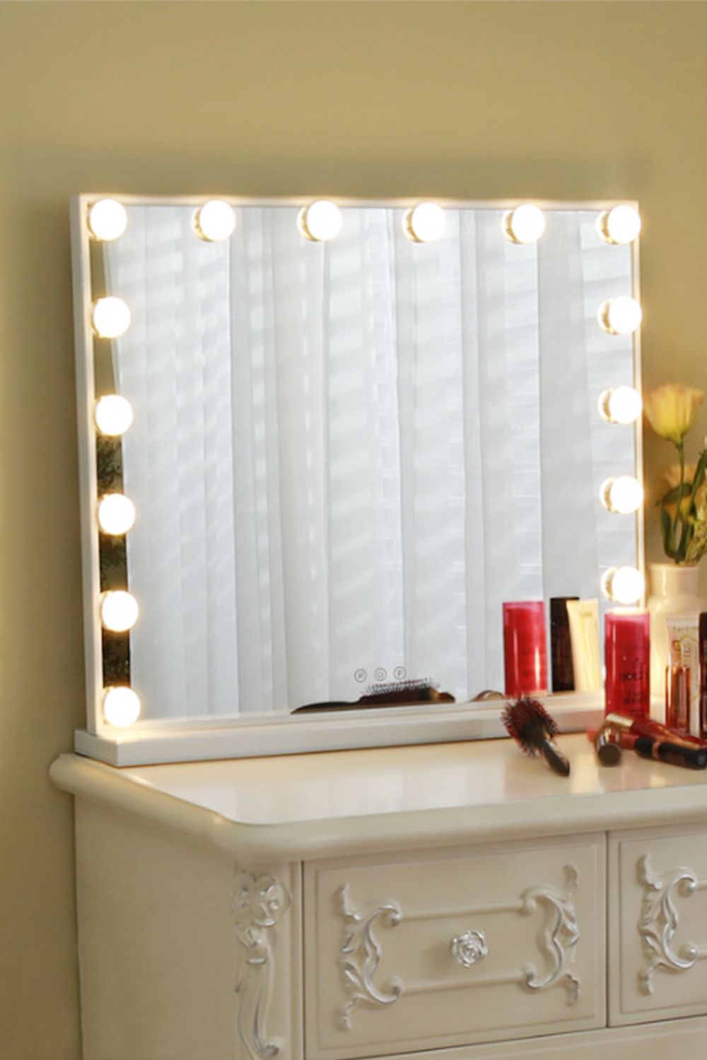 Living and Home 3 Lighting Modes & Touch Screen Control Hollywood Vanity Mirror