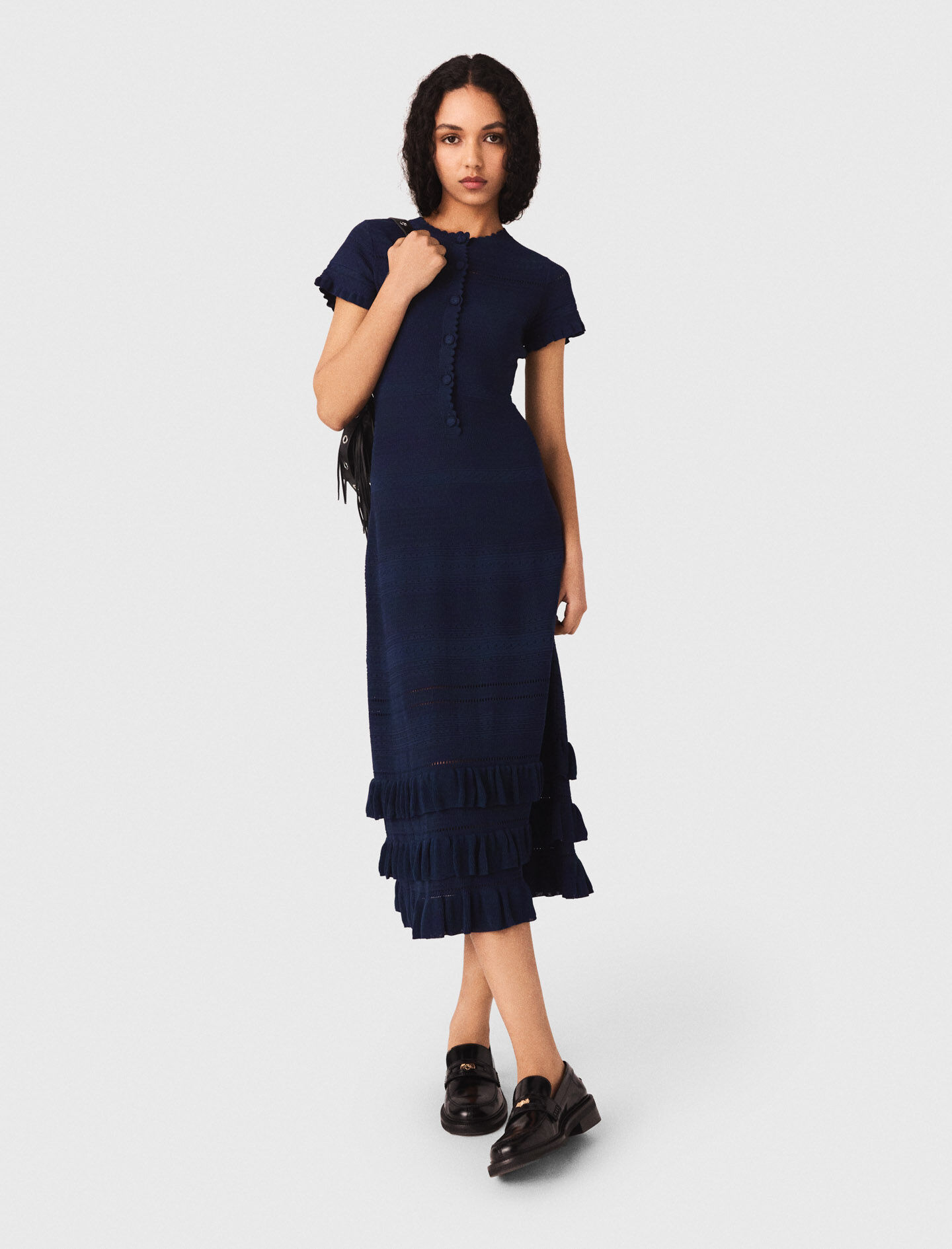 Robe longue en maille avec volants