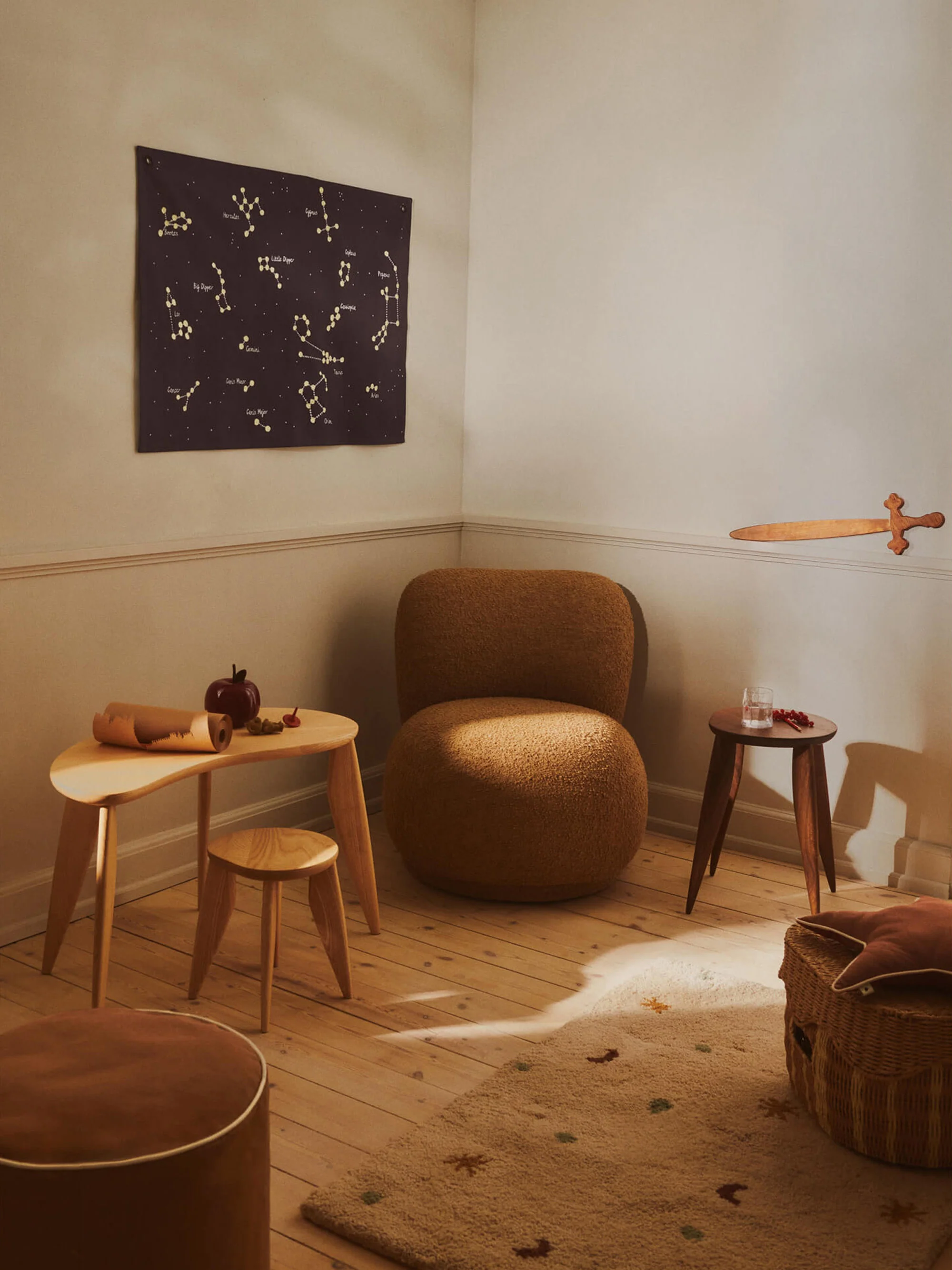 Kinderhocker Feve aus Eschenholz