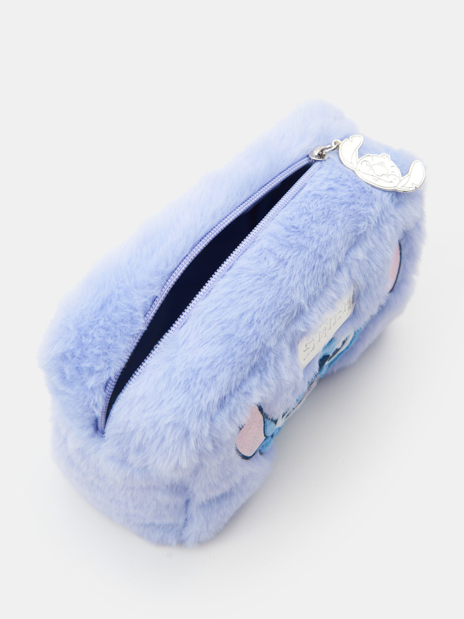 Kosmetyczka z imitacji futra na zamek Stitch