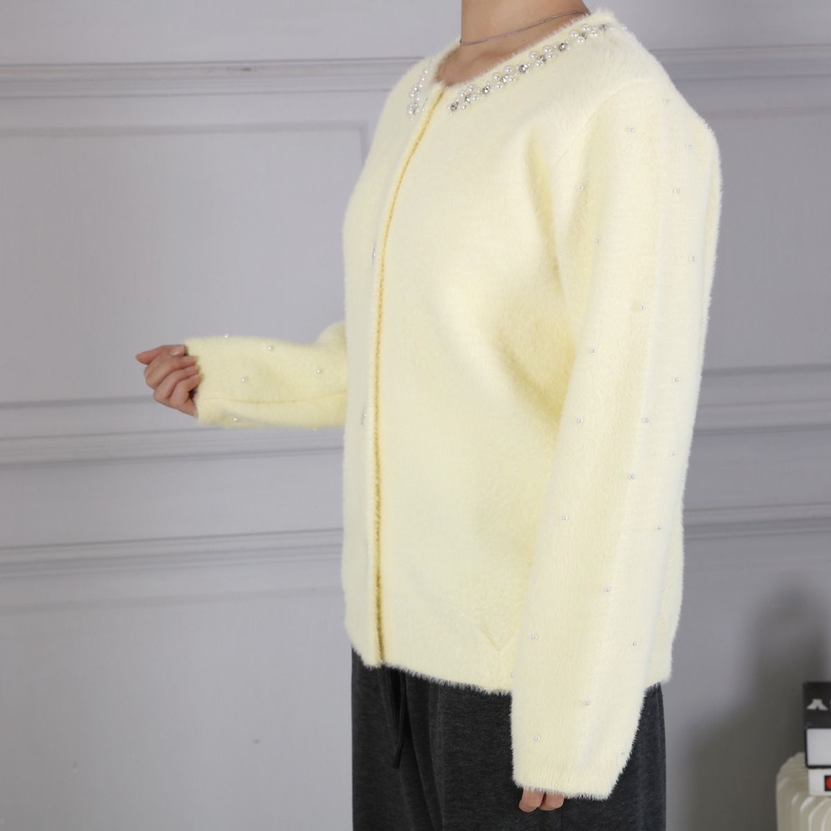 PEACH ACCESSORIES Elegant Pearlies Embellished Sleeves Soft Cardigan