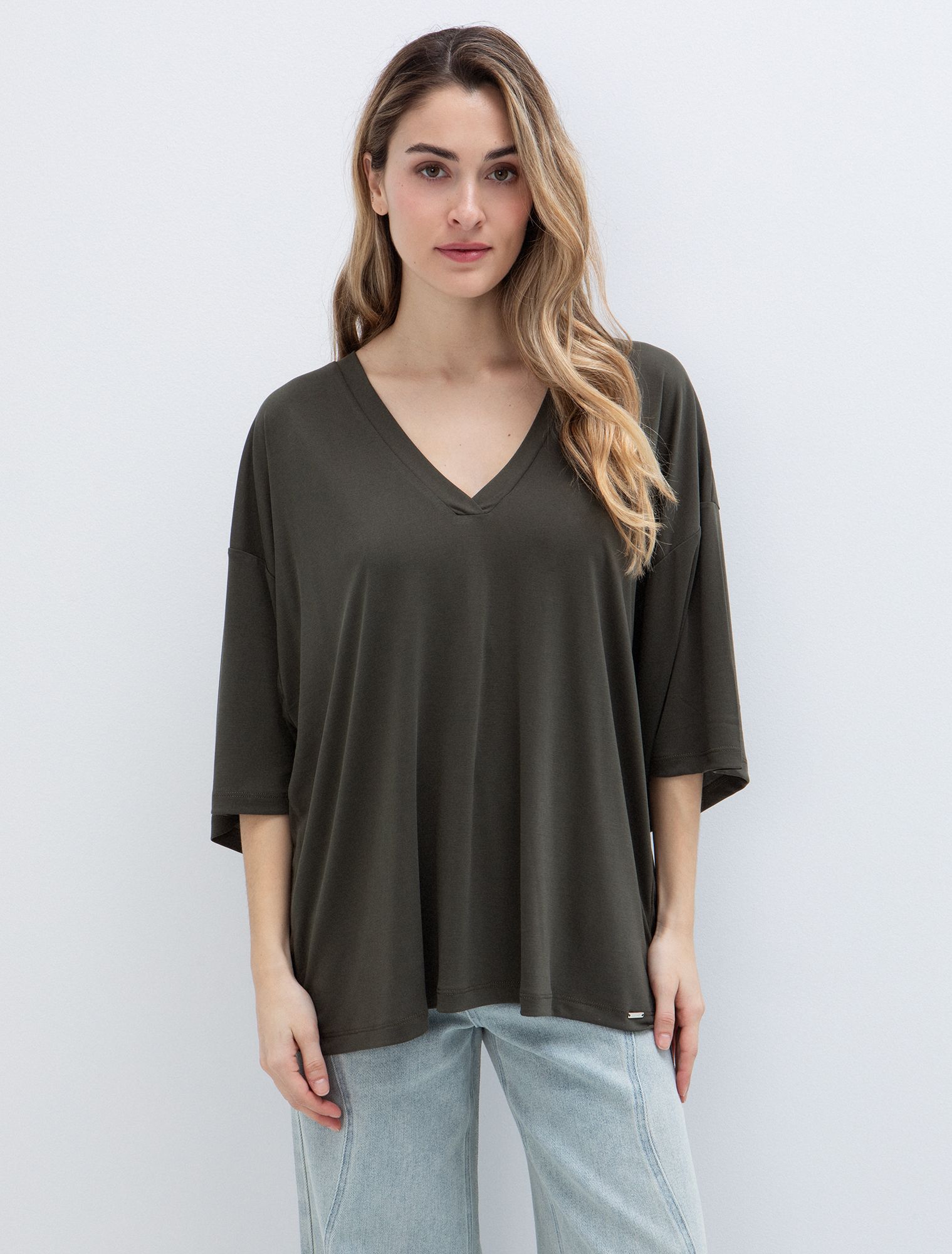 V-μπλούζα με μείγμα από modal