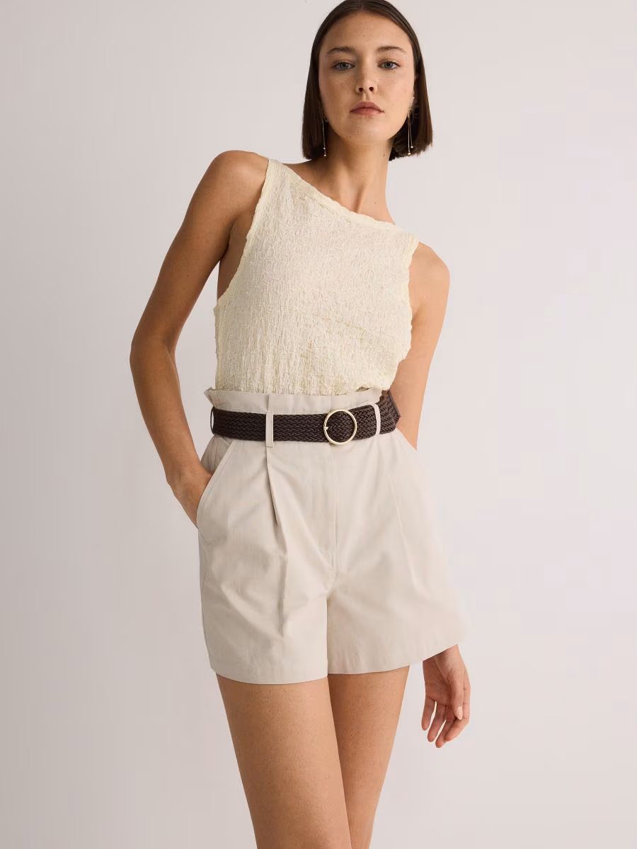 Shorts With Wattled Belt