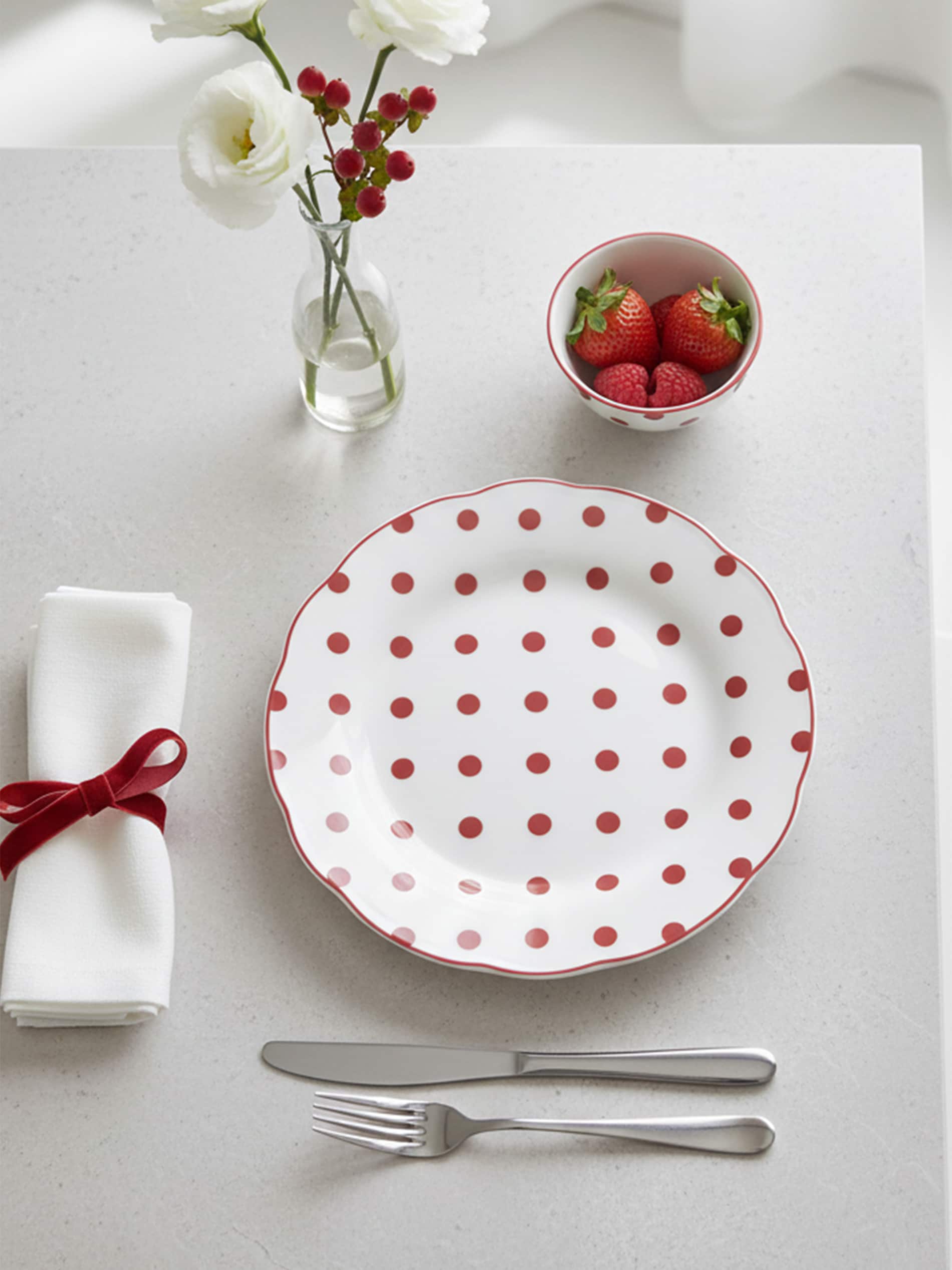 Talerz ceramiczny w kropki