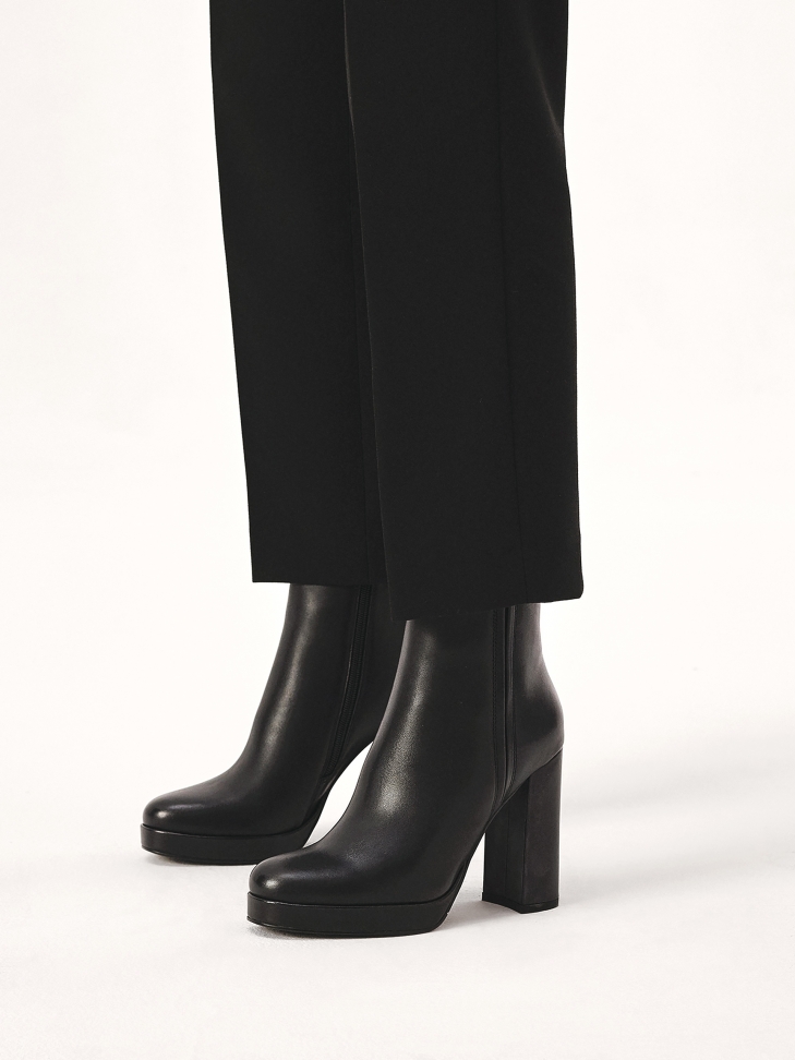 Classic heeled leather boots