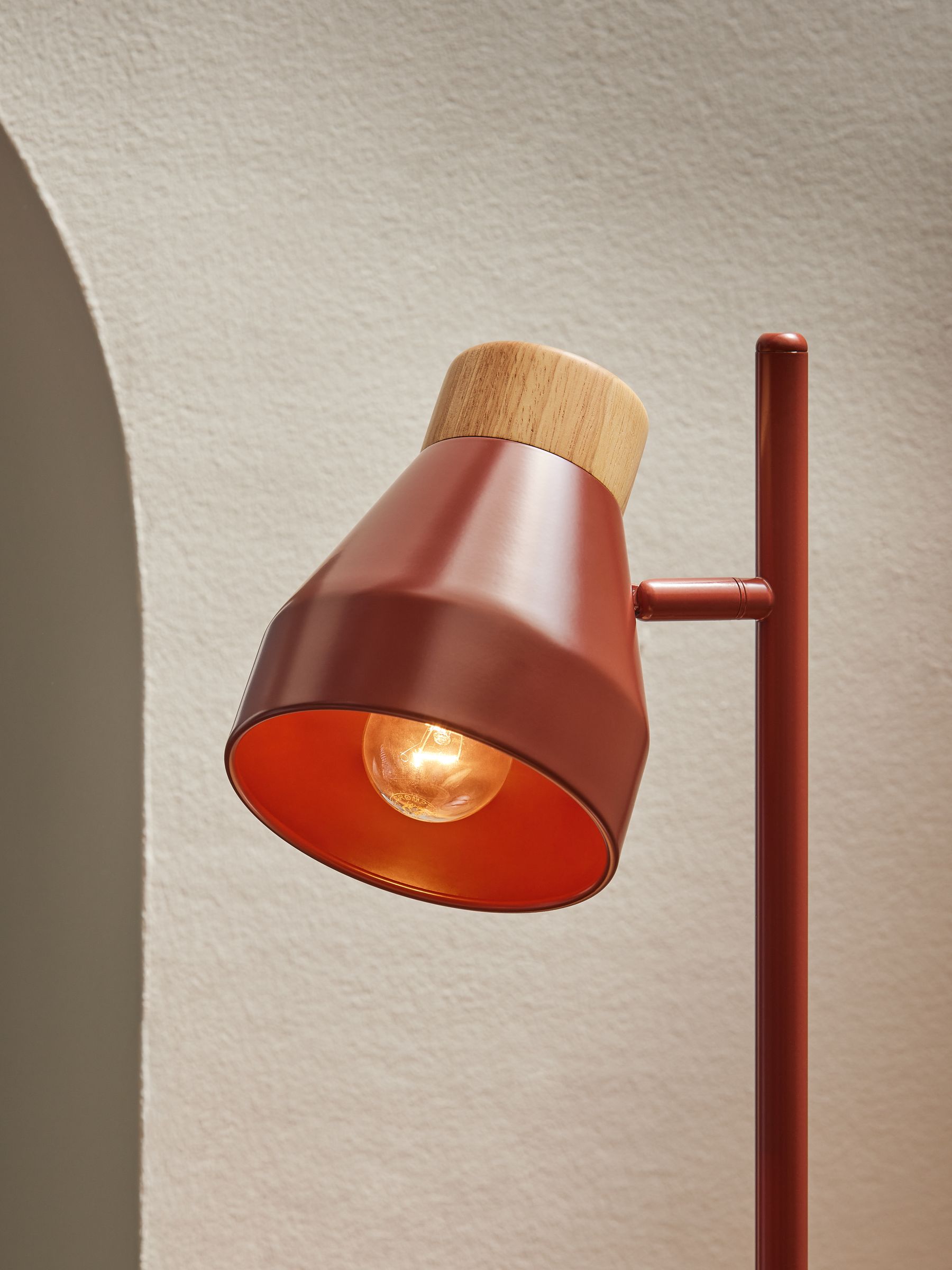 Albert Table Lamp in Red