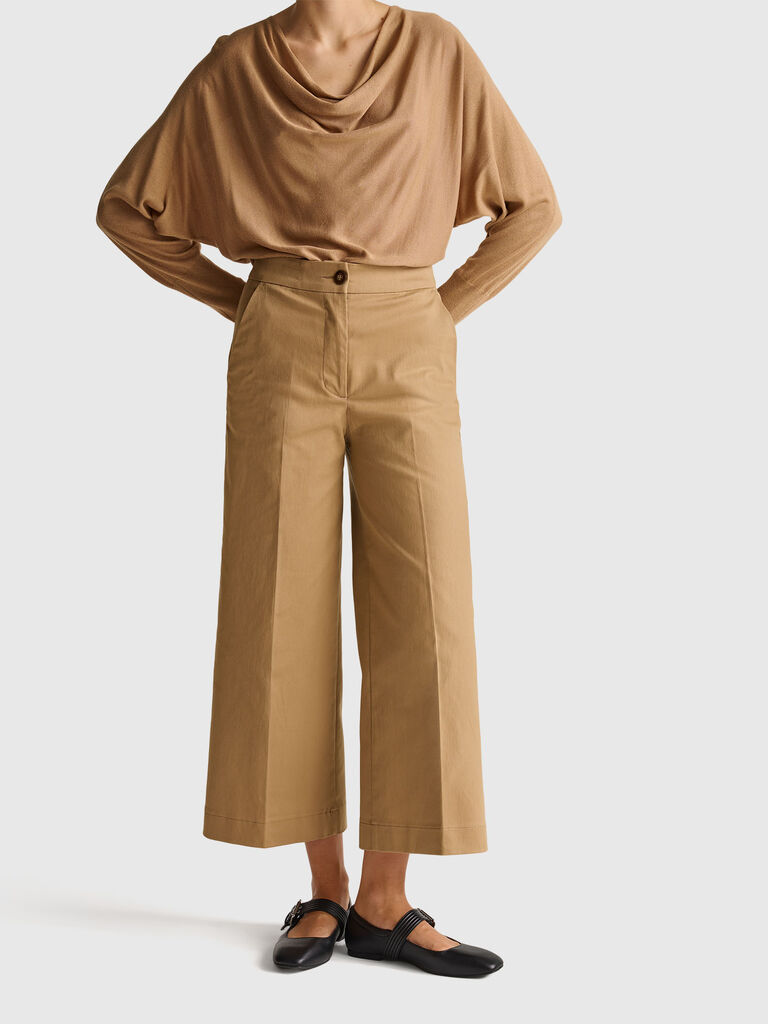 Wide high-waisted trousers