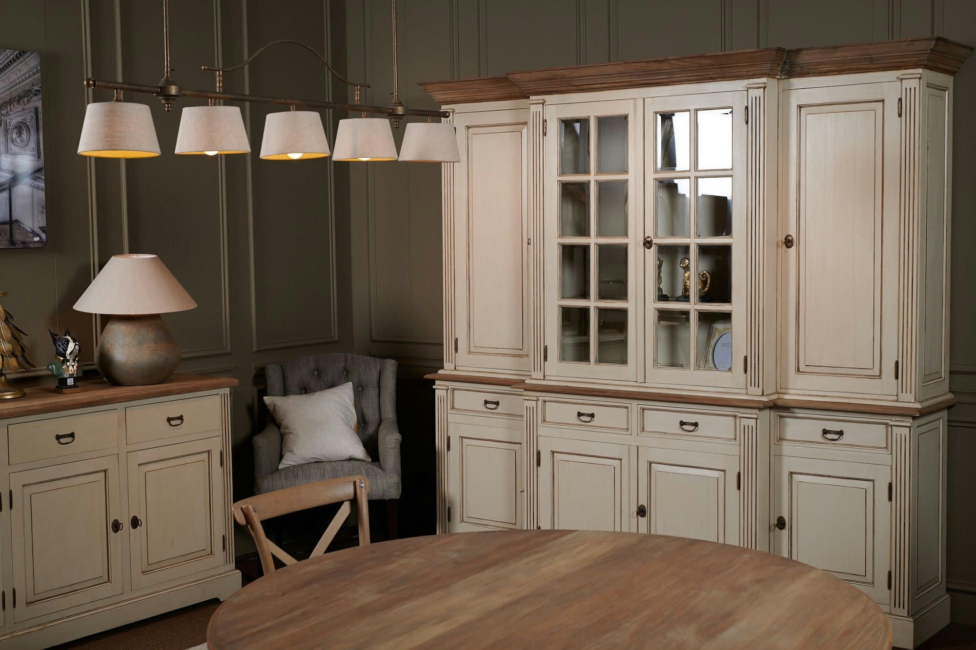 CAPUCINE - Buffet vaisselier en bois exotique patiné 4 tiroirs 8 portes