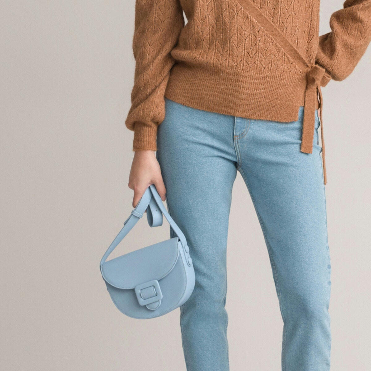 Sac à main besace, boucle fantaisie