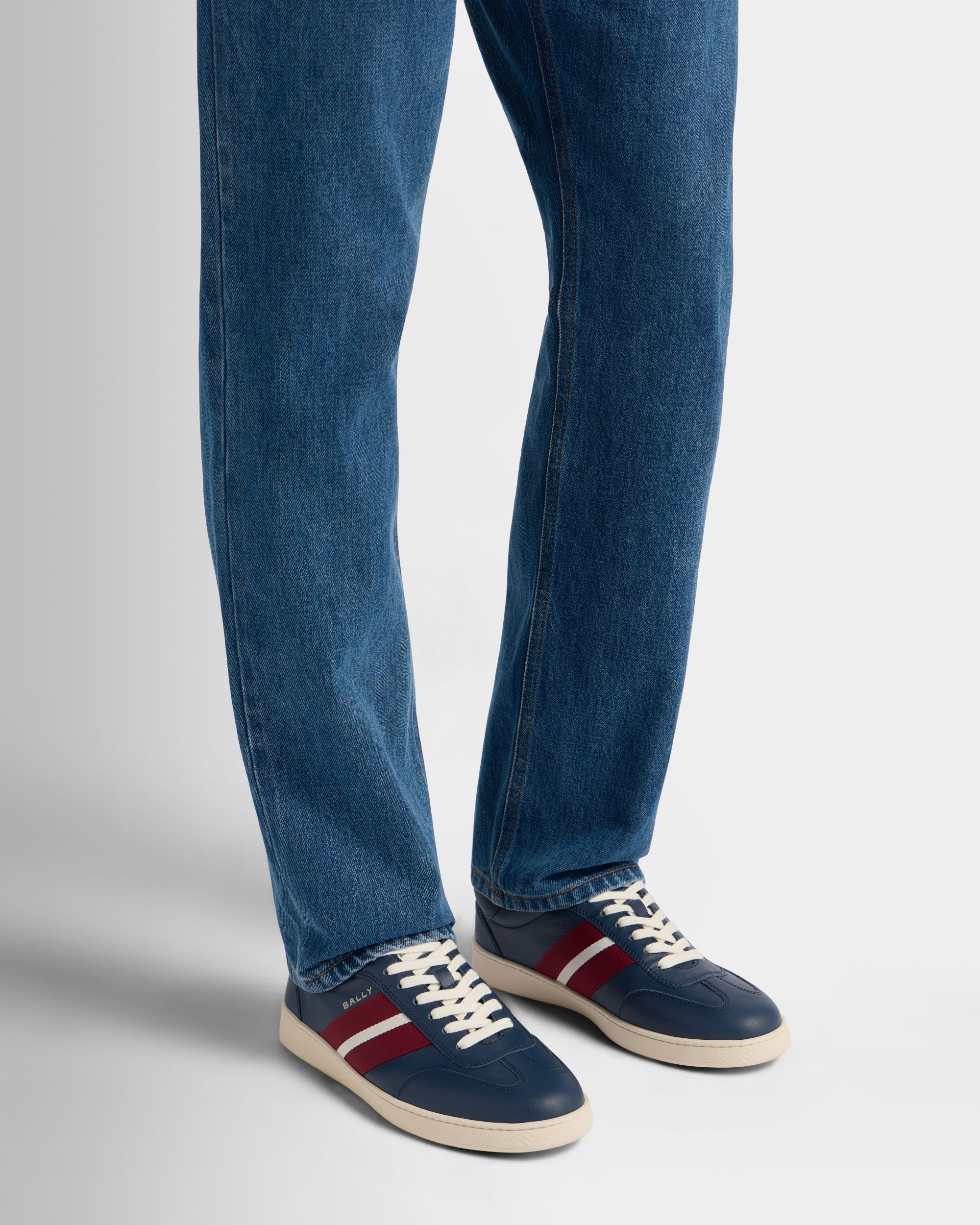 Retro Crest Sneaker aus Leder in Blau