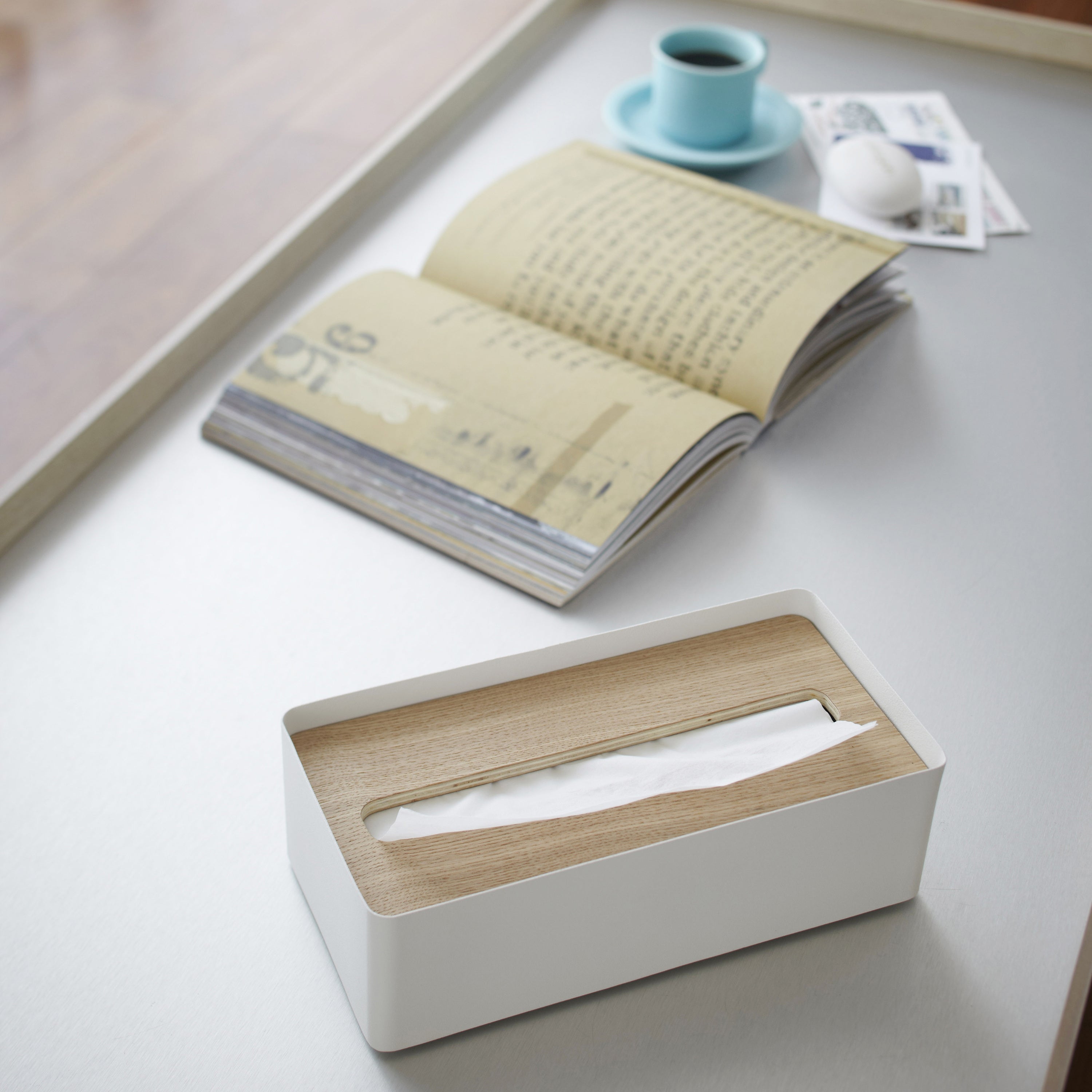 Yamazaki Rin Tissuehouder