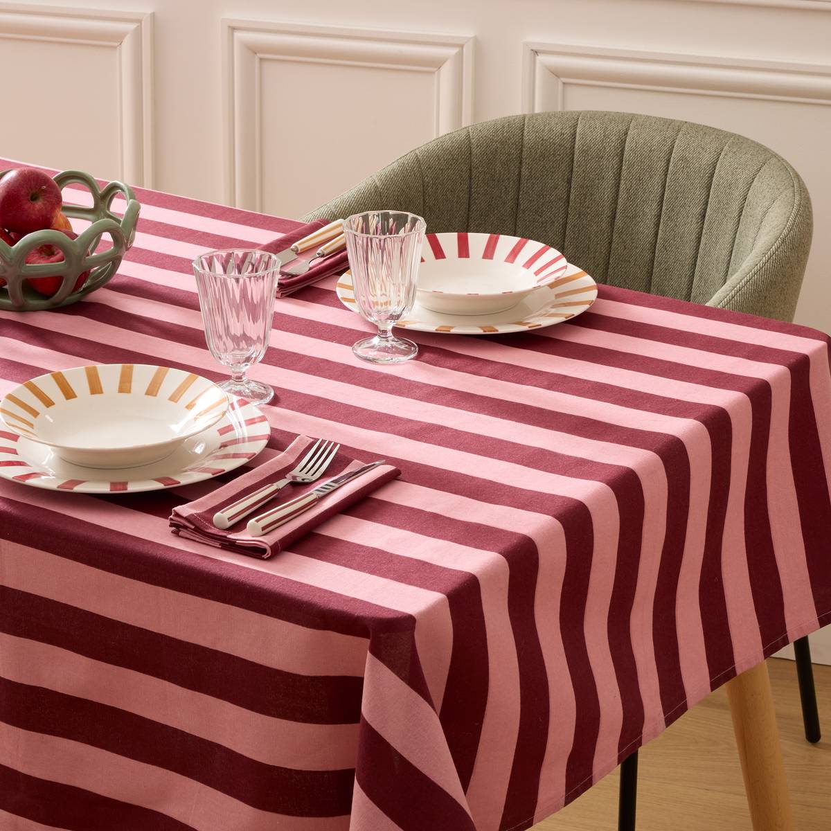 Set of 6 "Cheri" dinner plates Porcelain, D.26.8 cm, Red