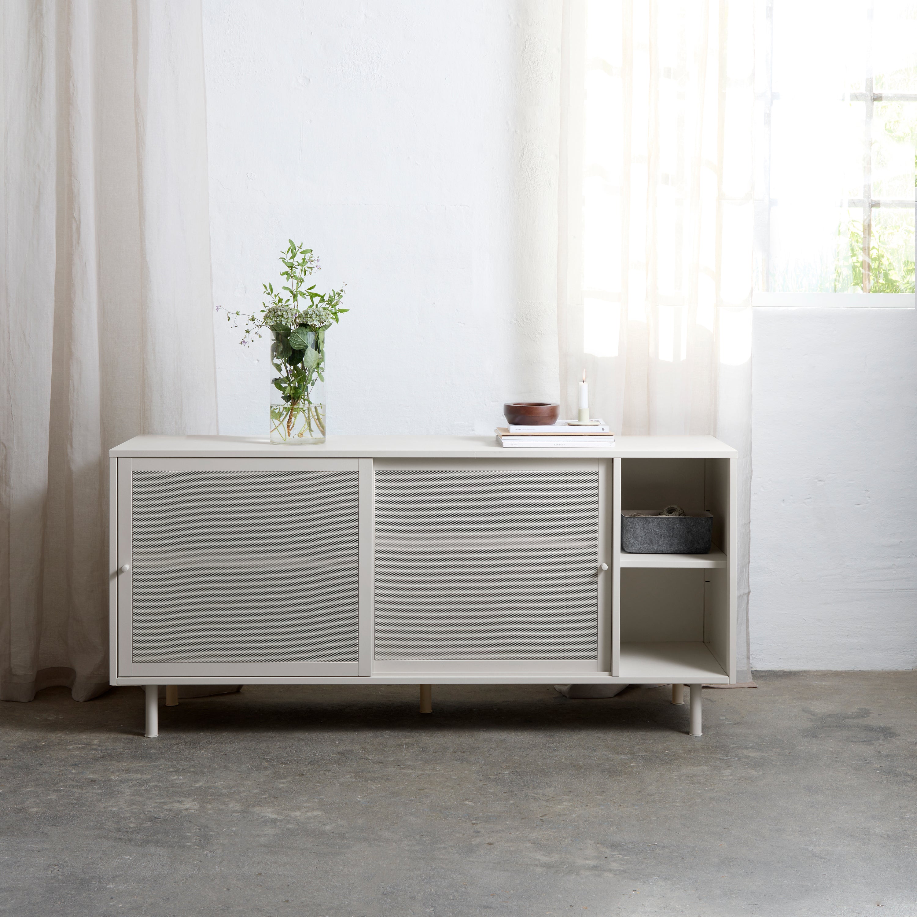 by fonQ Tibbe Dressoir - Greige
