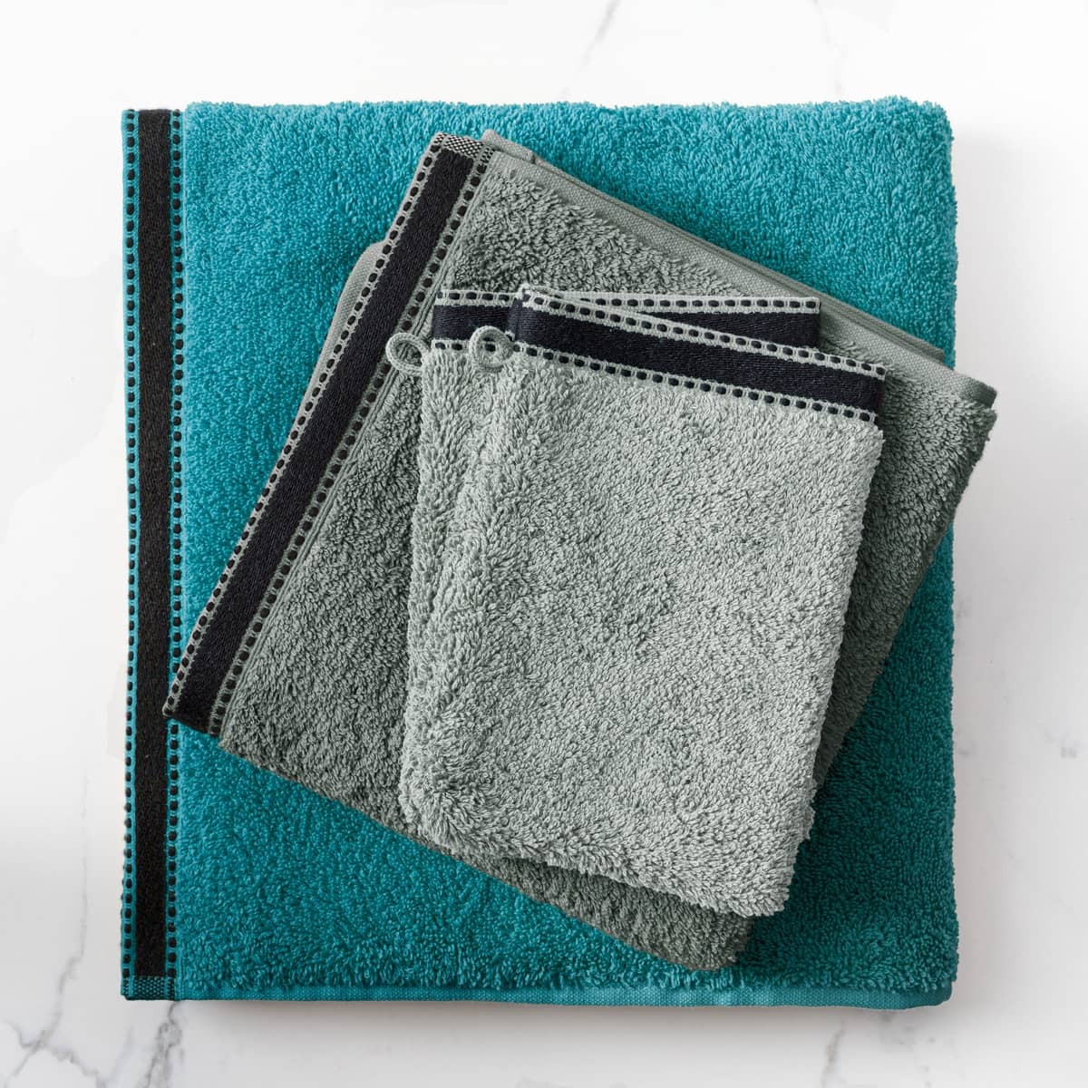 Shower towel "Joia", cotton Teal, 70x130 cm, 550 g/m&sup2;