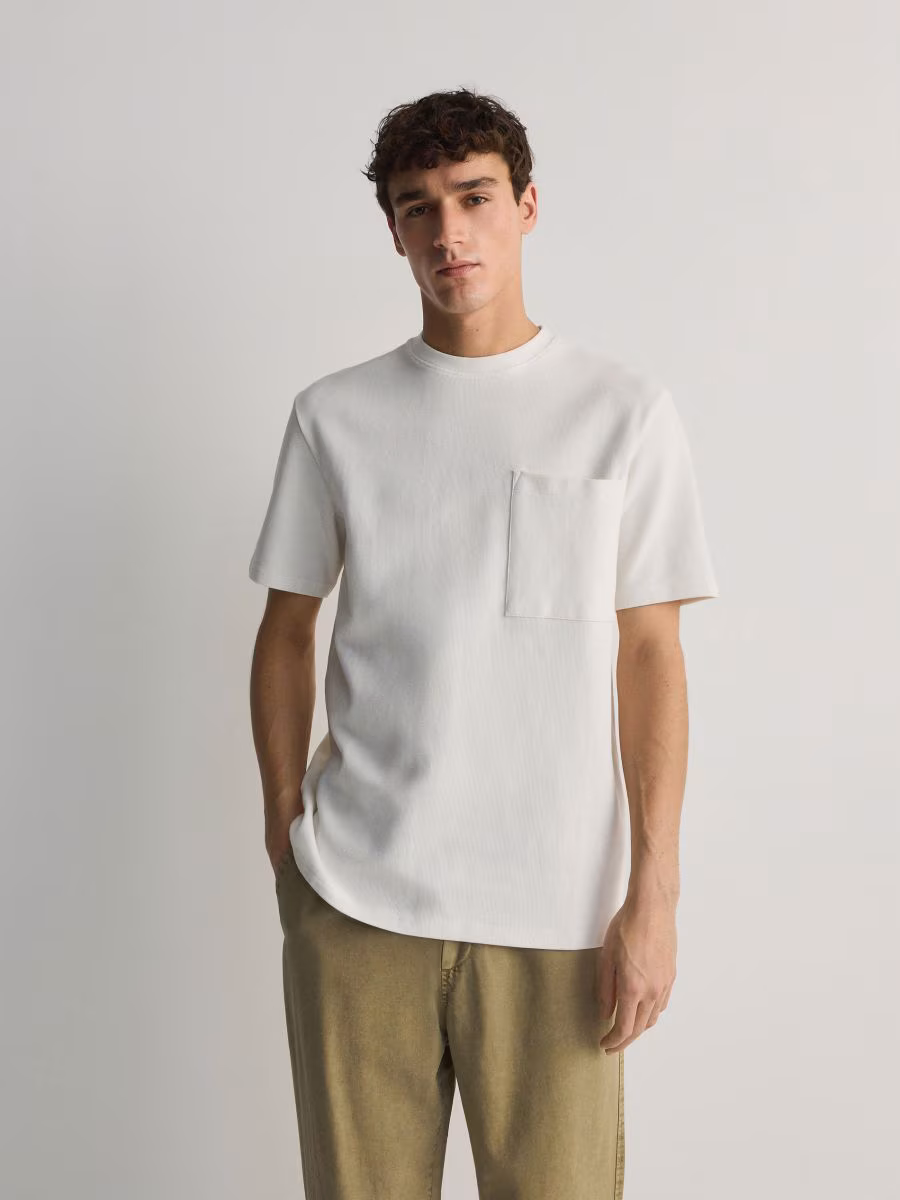 Comfort Fit T-Shirt With Pocket
