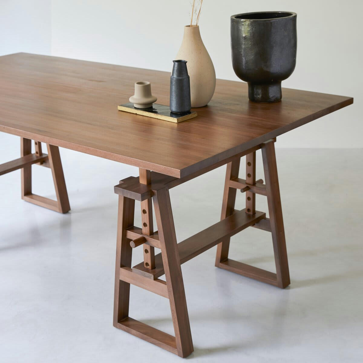 TRESTLE - Table en teck massif recyclé 6/8 pers.