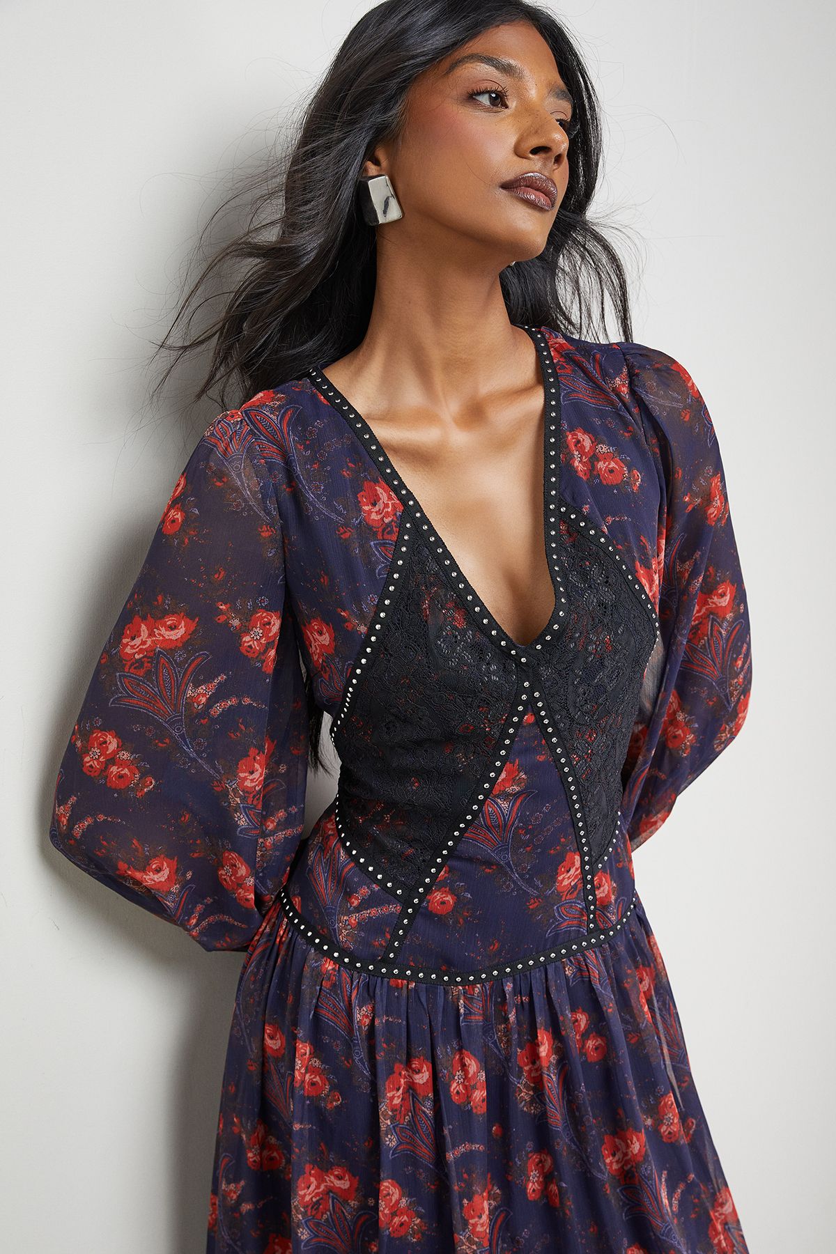 Warehouse Printed Chiffon Plunge Neck Pleated Maxi Dress