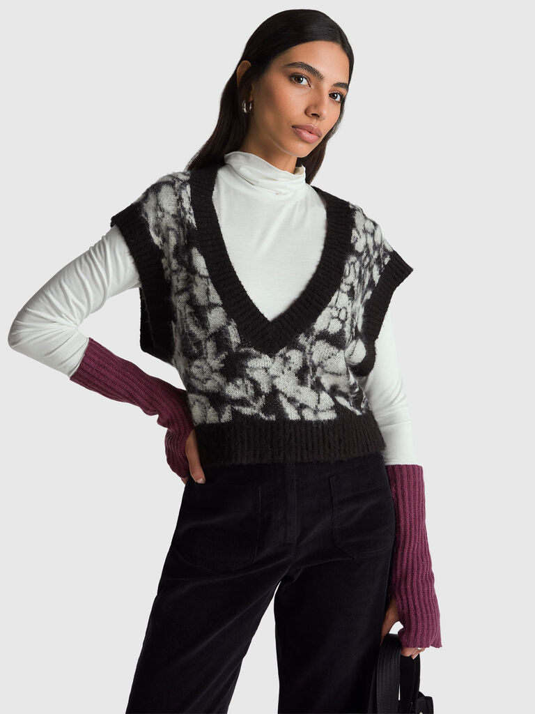 Vest with floral pattern