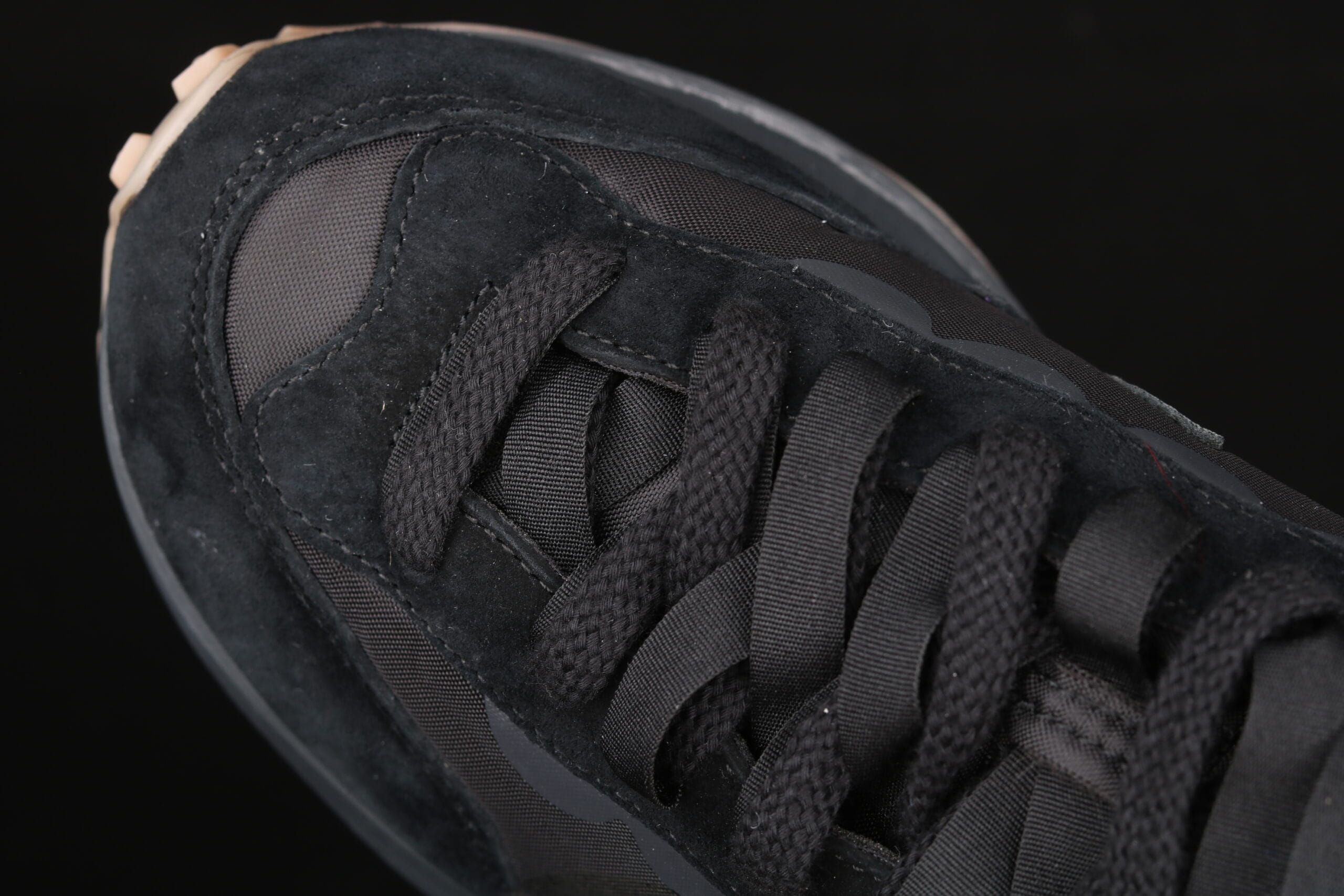 Nike Vaporwaffle, Sacai Black Gum